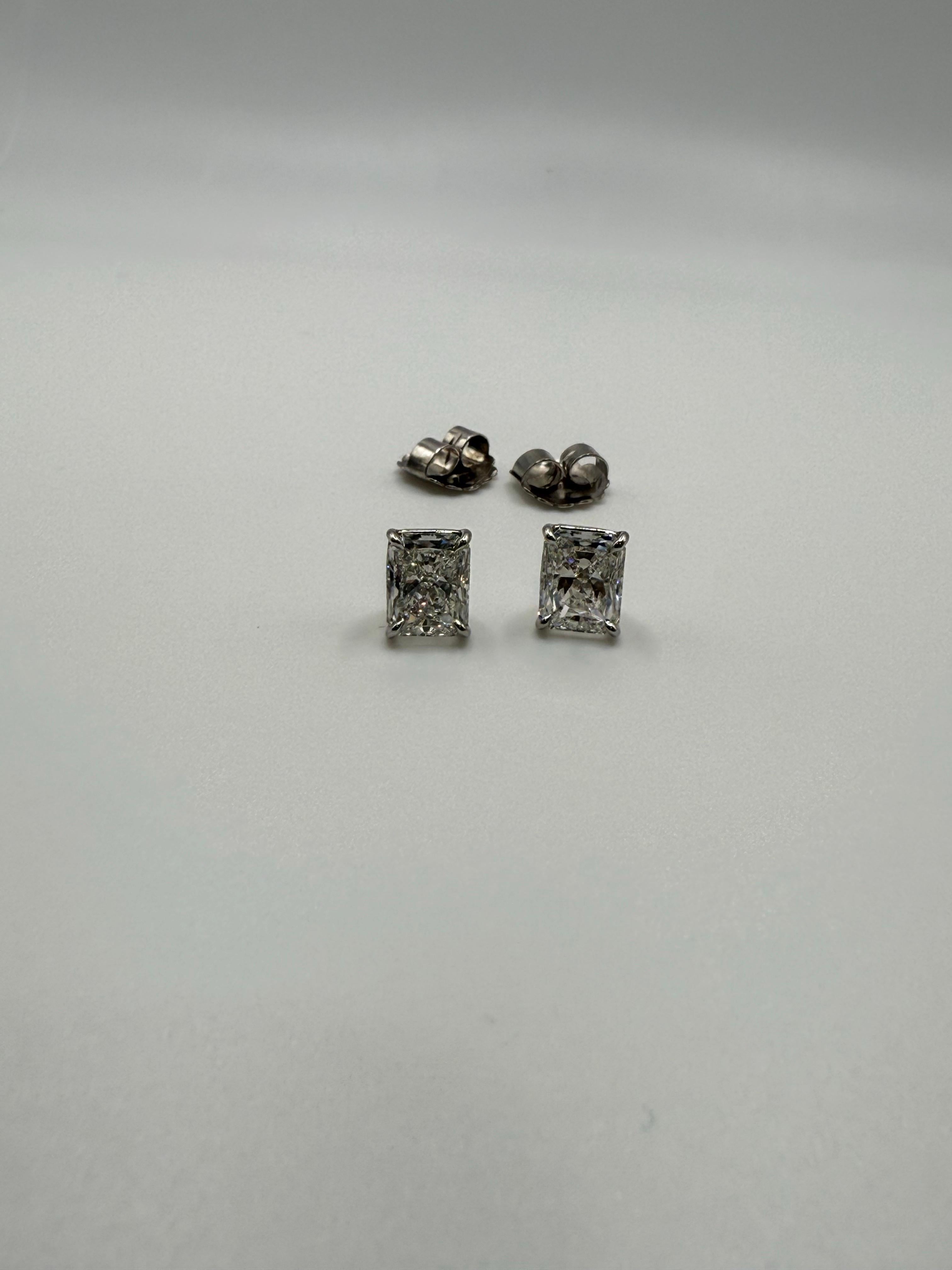 Borchie con diamante certificato GIA da 4,05 carati in PLATINO In condizioni Nuovo in vendita a Boca Raton, FL