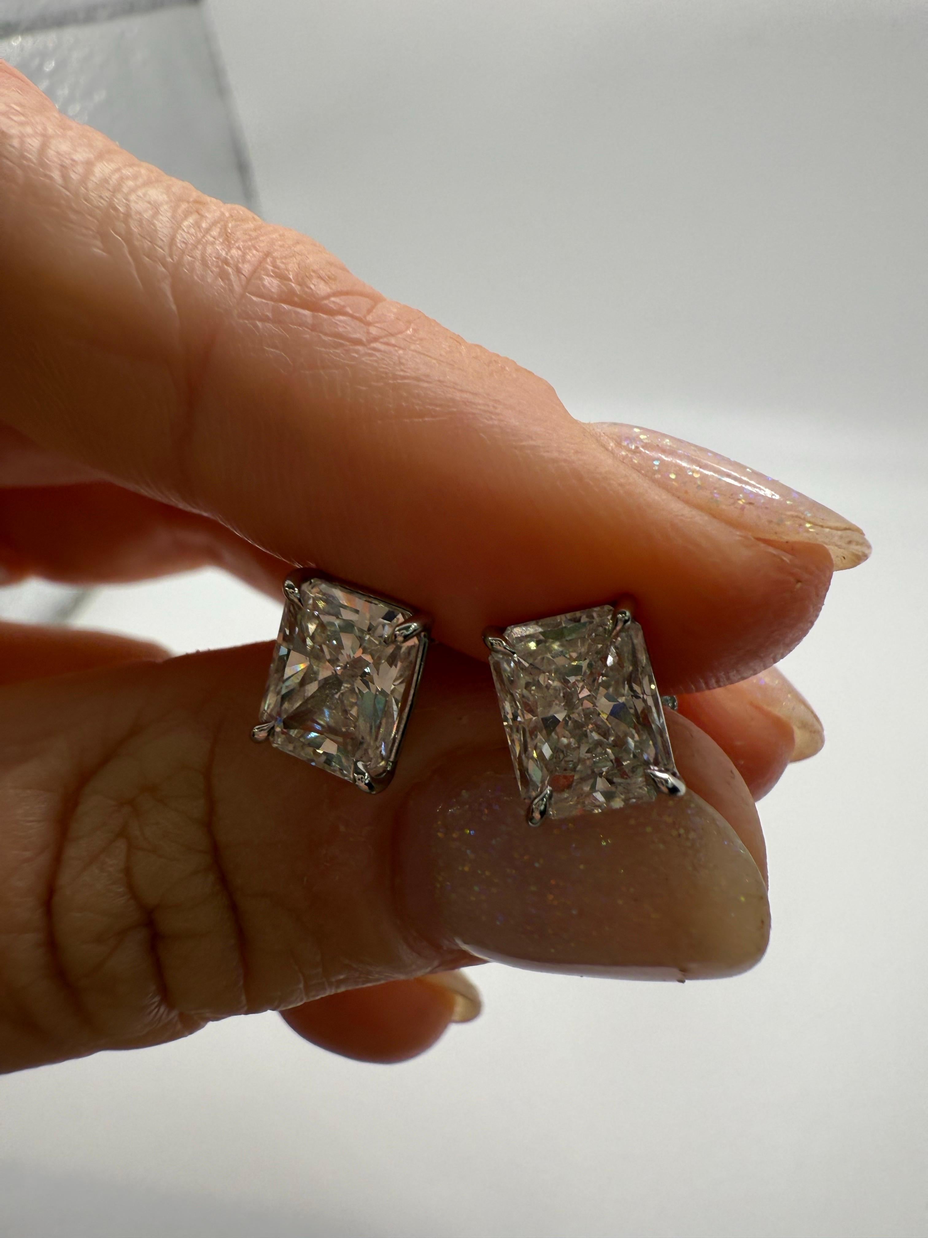 Borchie con diamante certificato GIA da 4,05 carati in PLATINO in vendita 3