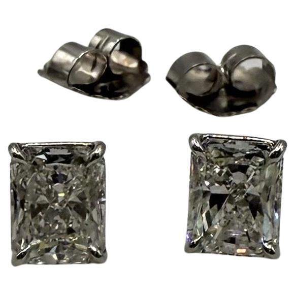 Borchie con diamante certificato GIA da 4,05 carati in PLATINO in vendita