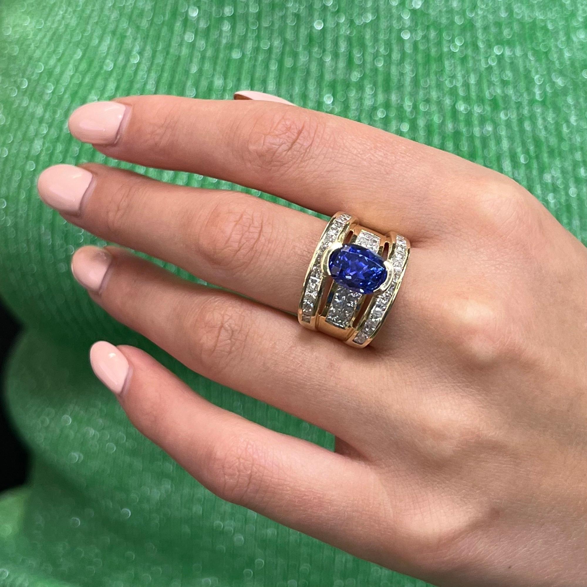 4.05cts Oval Tanzanite & 3.35Cts Diamond Cocktail Ring 14K Yellow Gold In Excellent Condition For Sale In New York, NY