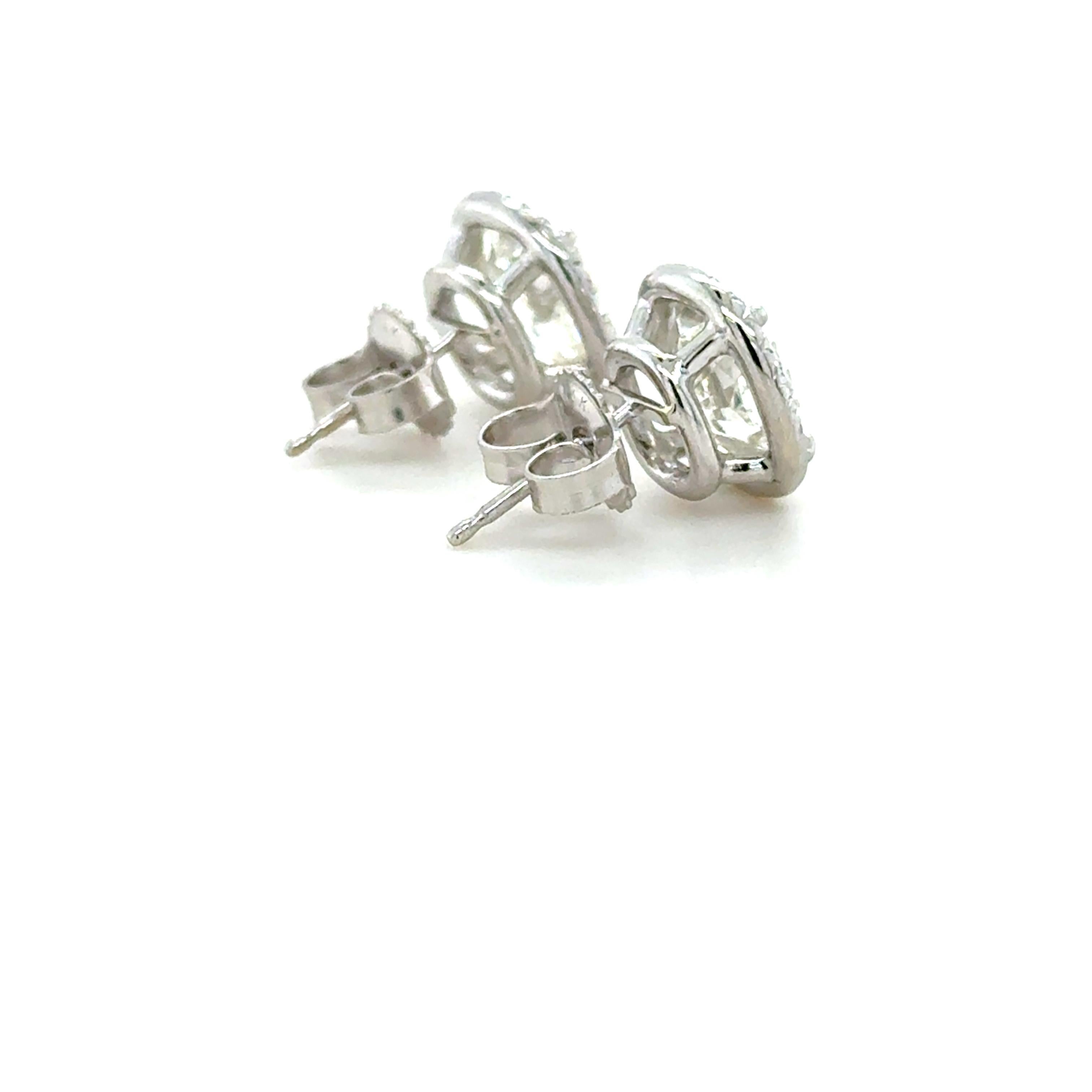 Pendientes de diamantes talla cojín de 4,06 quilates Corte cojín en venta