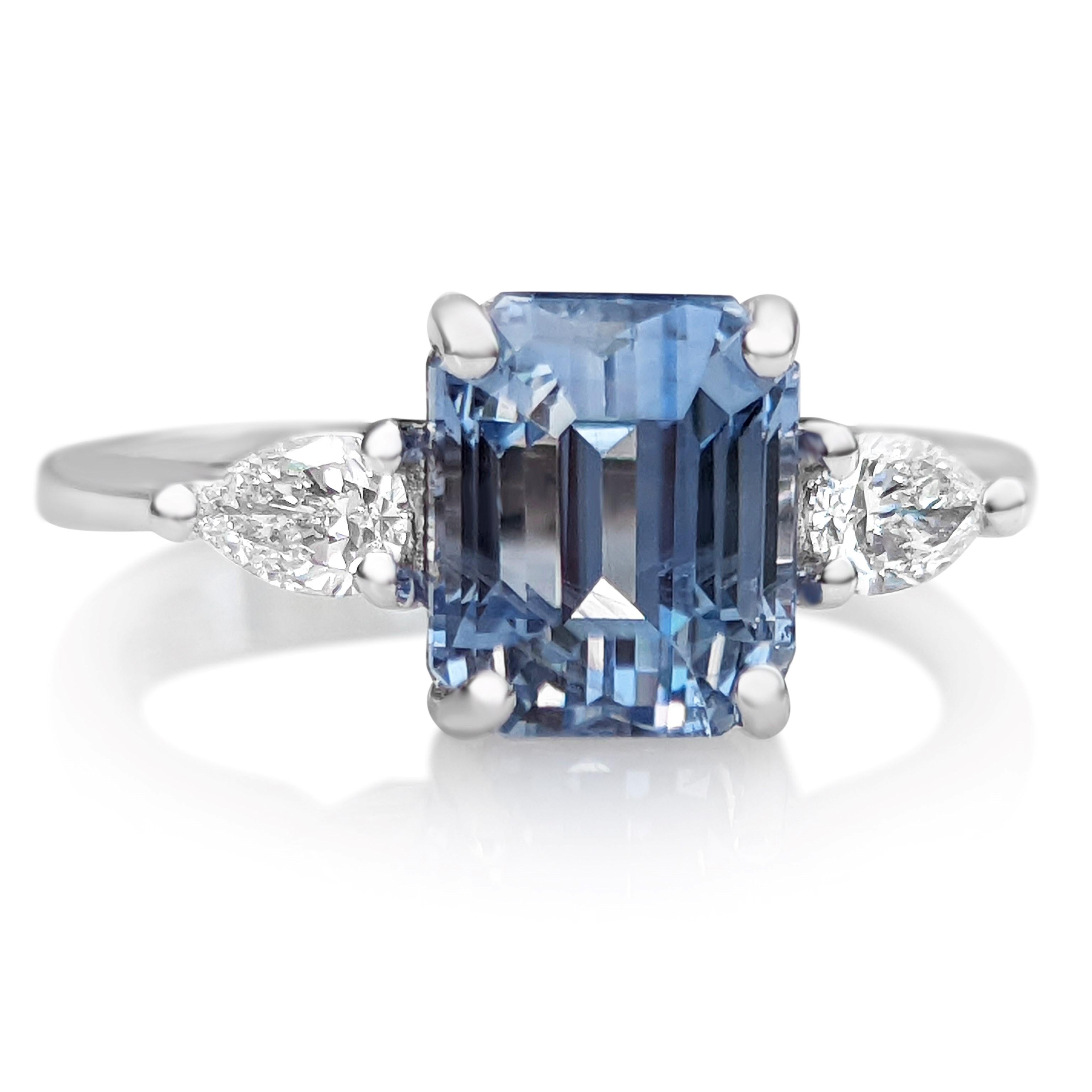 Art Deco 4.06 Carat Light Blue Sapphire and 0.30 Ct Diamonds, 18 Kt. White Gold, Ring