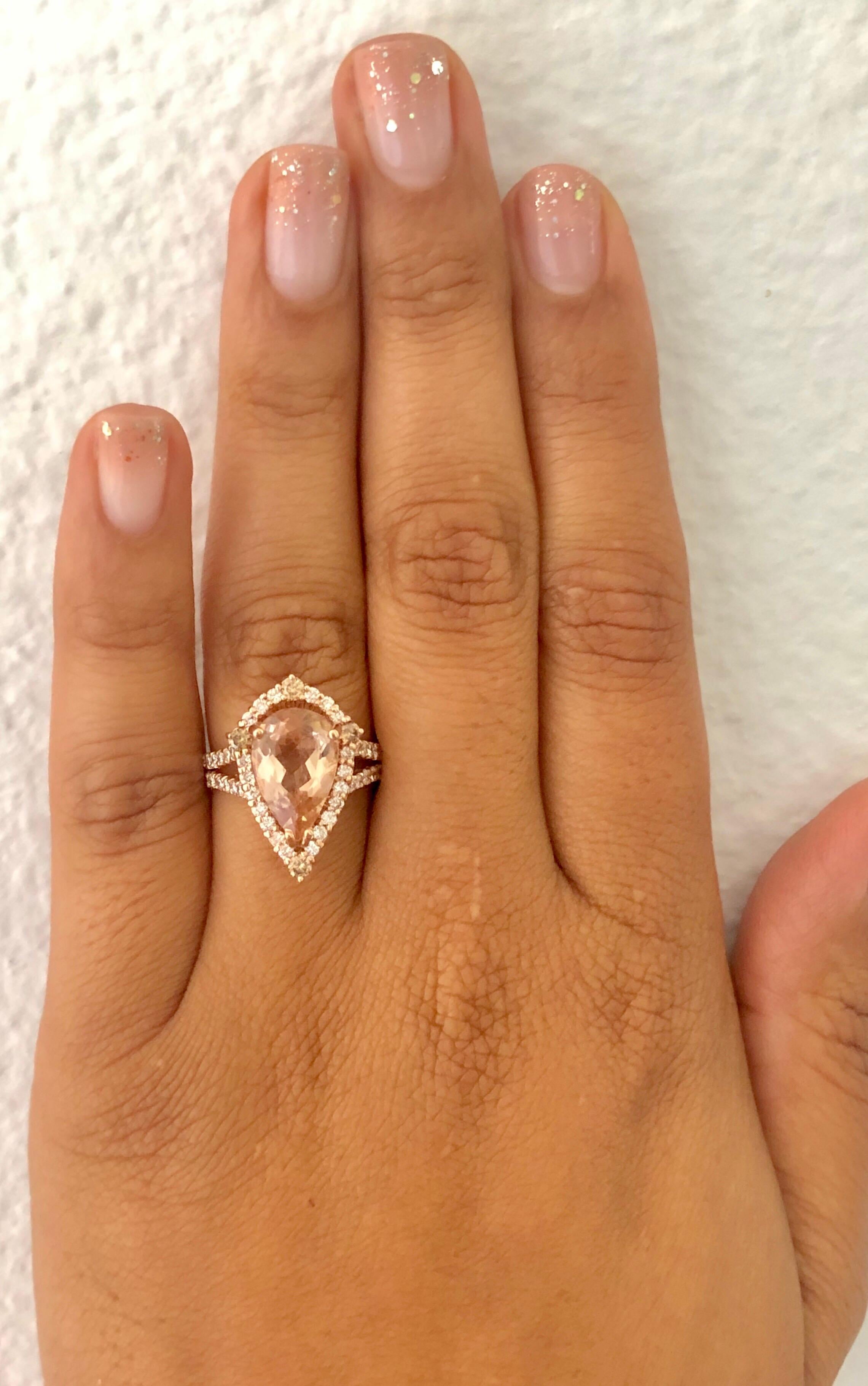 4.06 Carat Morganite Diamond 18 Karat Rose Gold Cocktail Ring In New Condition In Los Angeles, CA