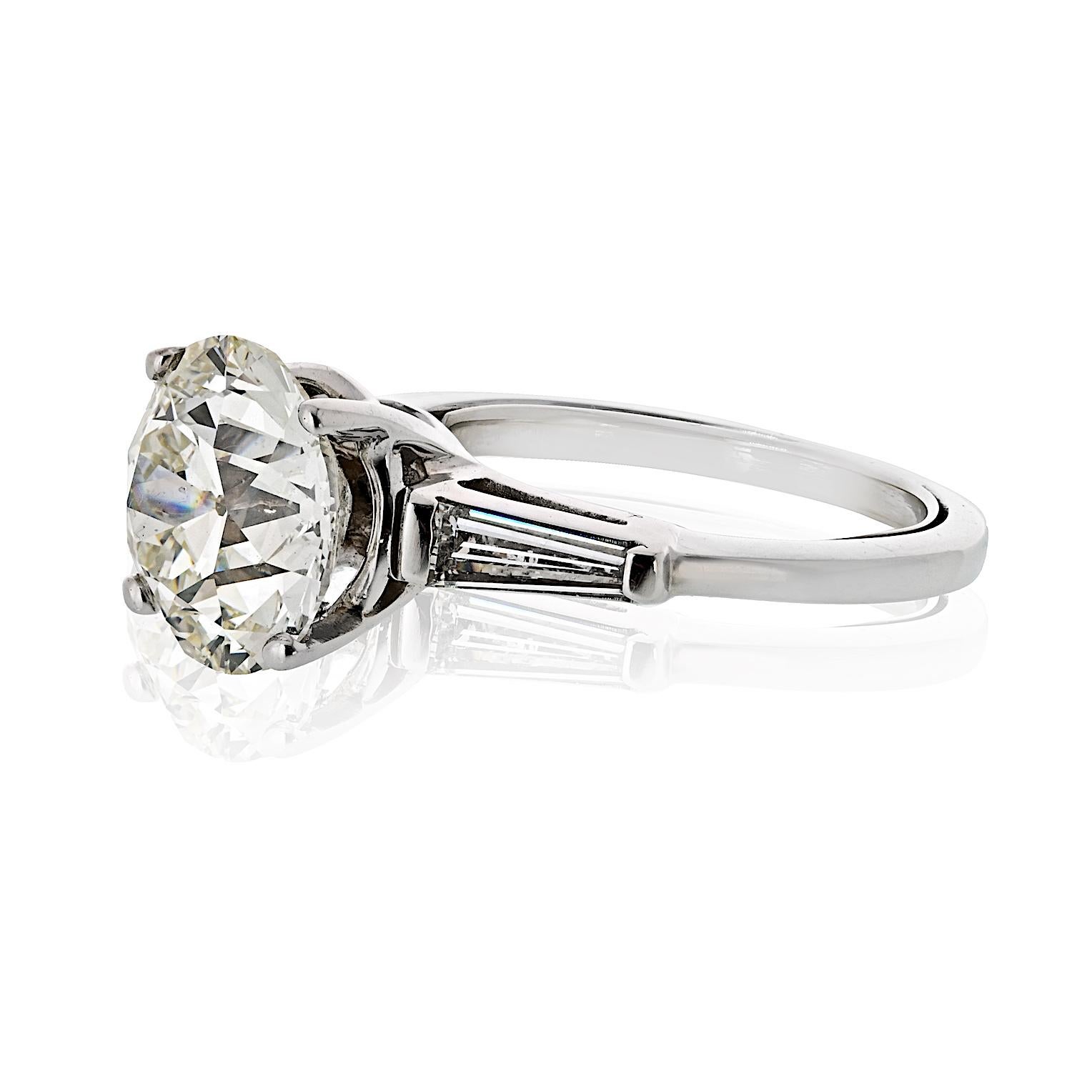 Moderne Bague de fiançailles en platine 4,06 carats diamant taille européenne K/VVS2 GIA en vente