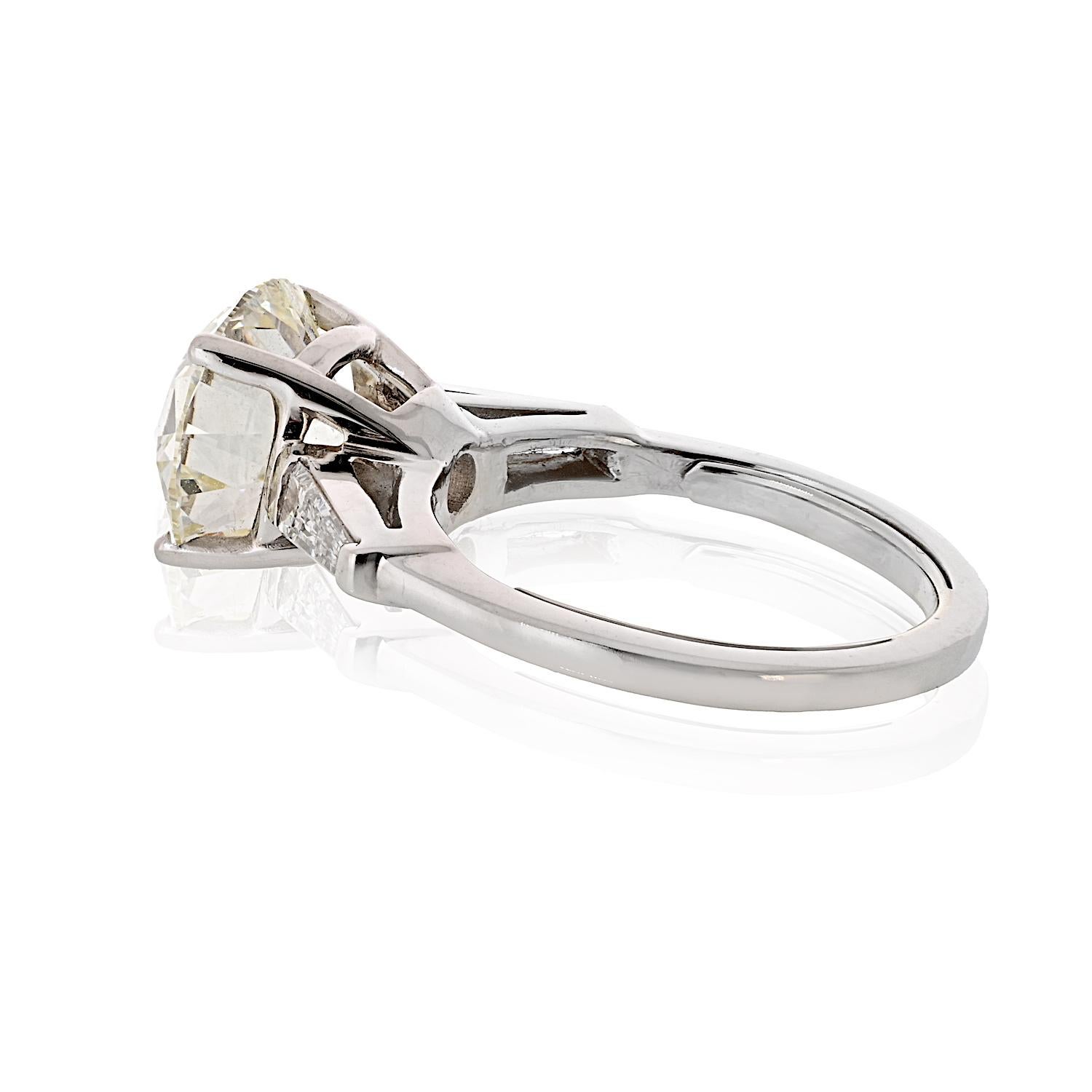 Taille vieille Europe Bague de fiançailles en platine 4,06 carats diamant taille européenne K/VVS2 GIA en vente