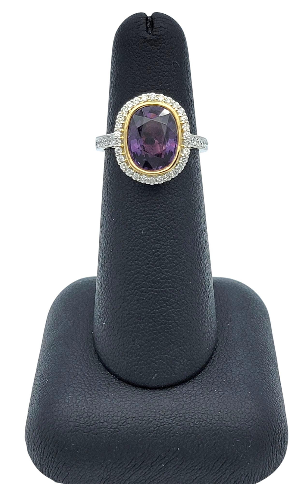 4,06 Karat Ovalschliff Farbwechsel-Granatring mit Diamant-Halo aus 18 Karat Gold im Angebot 8