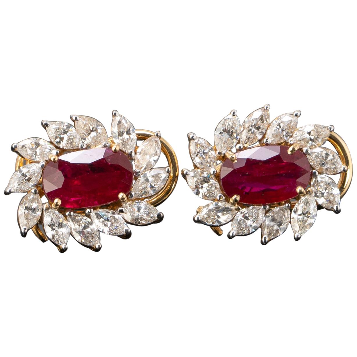 Clous d'oreilles en rubis ovale et diamants de 4,06 carats en vente