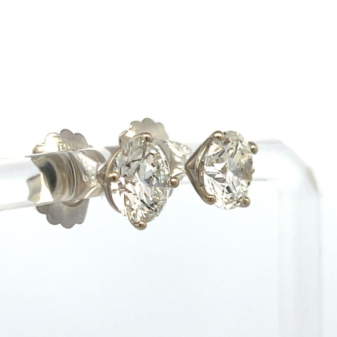Orecchini da 4,06 carati con diamante tondo brillante H SI2 in oro bianco 14 carati in vendita 1