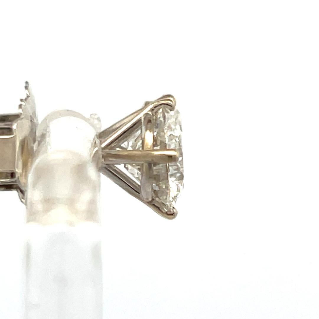 Orecchini da 4,06 carati con diamante tondo brillante H SI2 in oro bianco 14 carati in vendita 2