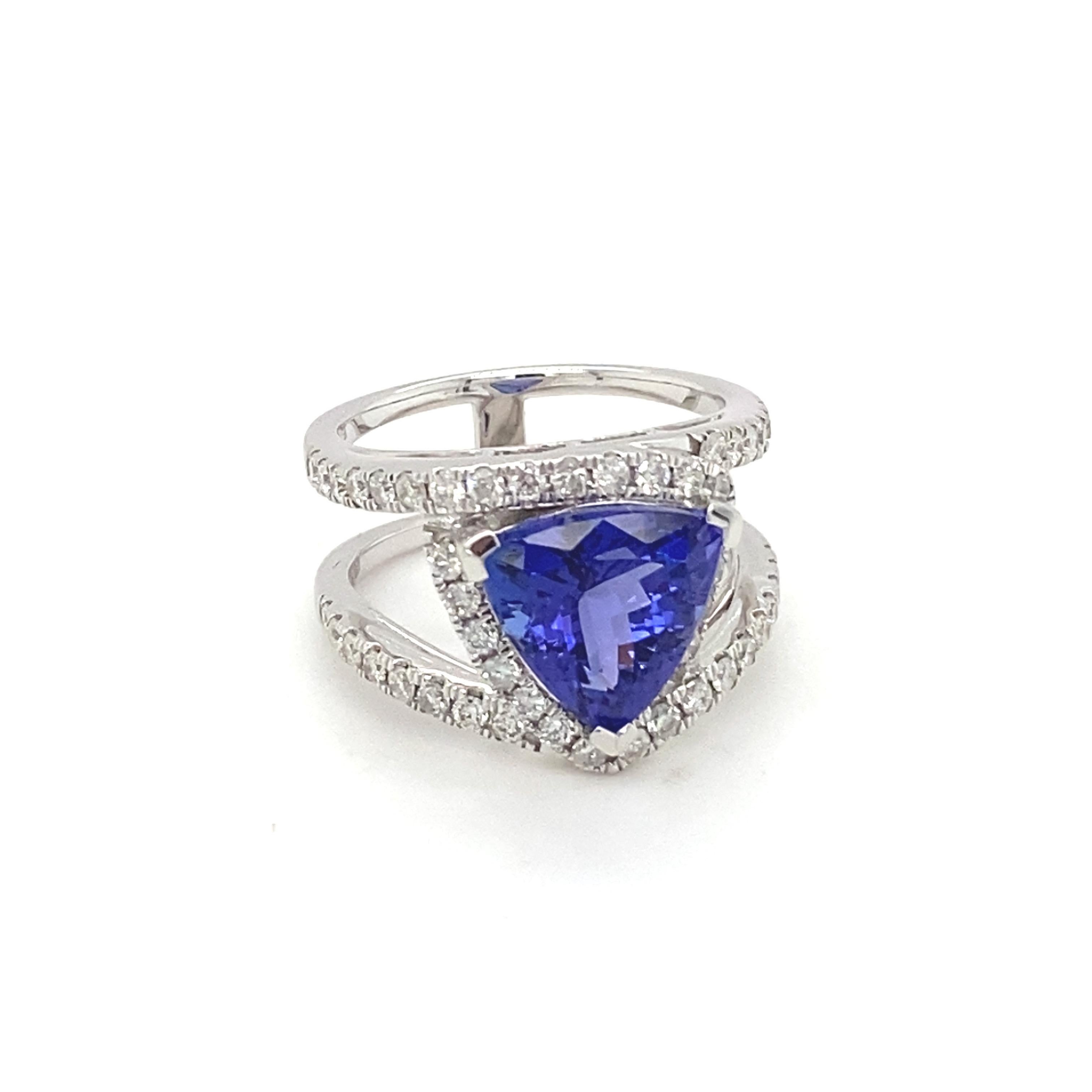 Artisan 4.06 Carat Tanzanite Diamond White Gold Ring For Sale
