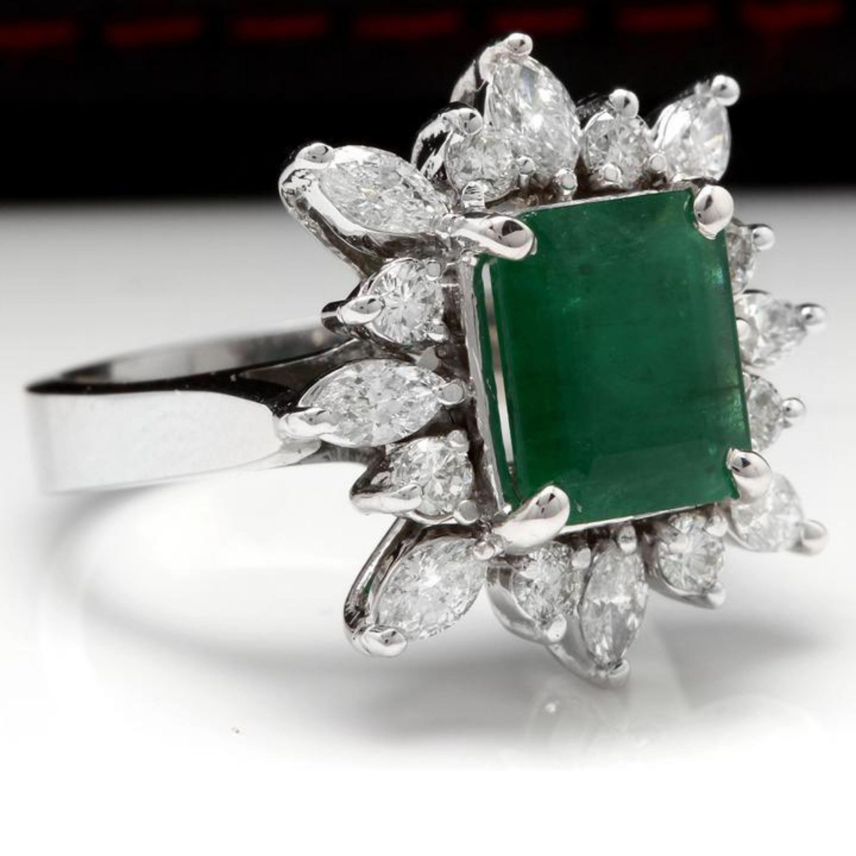 Ring aus 14 Karat massivem Weißgold mit 4,06 Karat natürlichem Smaragd und Diamant (Smaragdschliff) im Angebot
