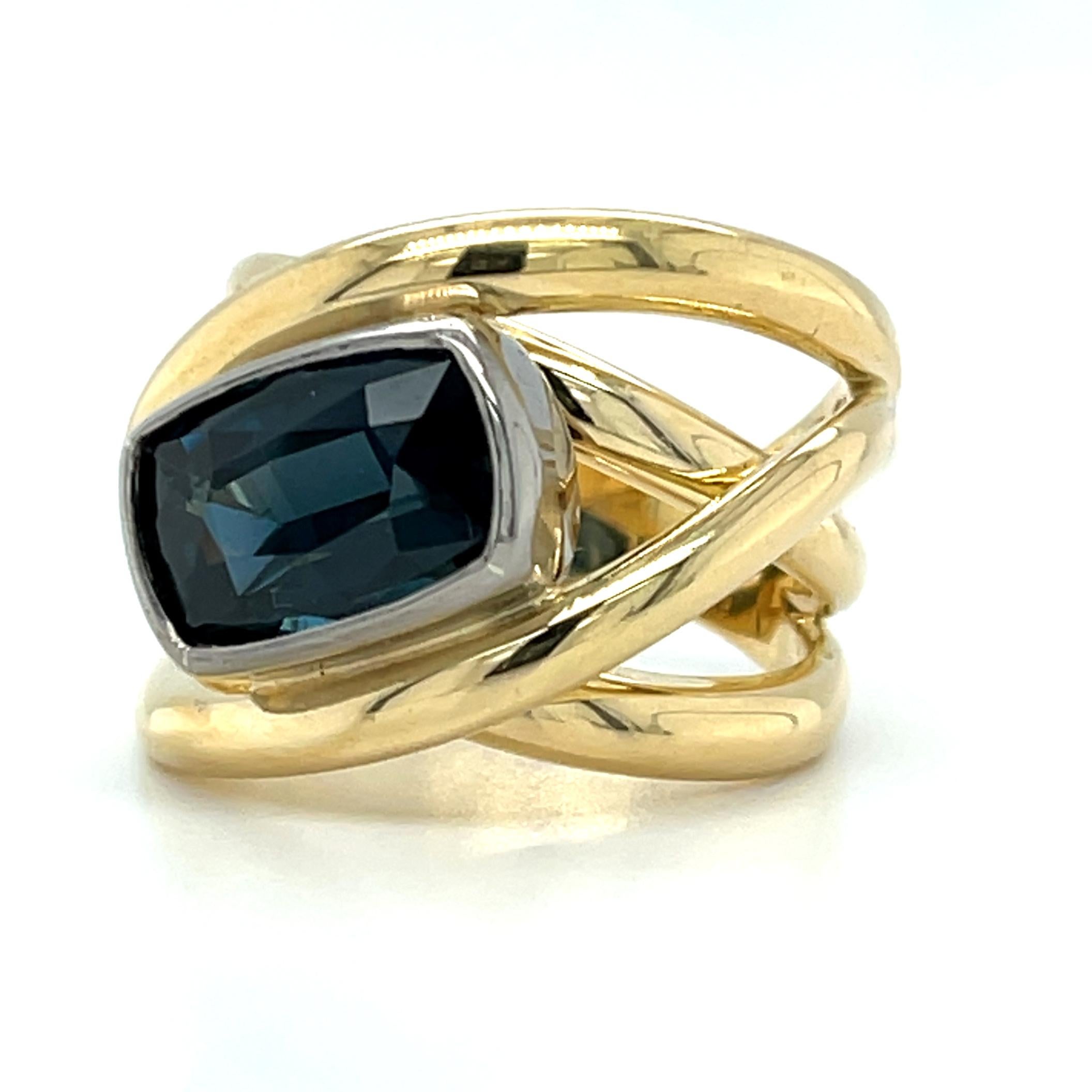 Ring aus 18 Karat blauem Spinell mit 4,07 Karat Gold   (Kunsthandwerker*in) im Angebot