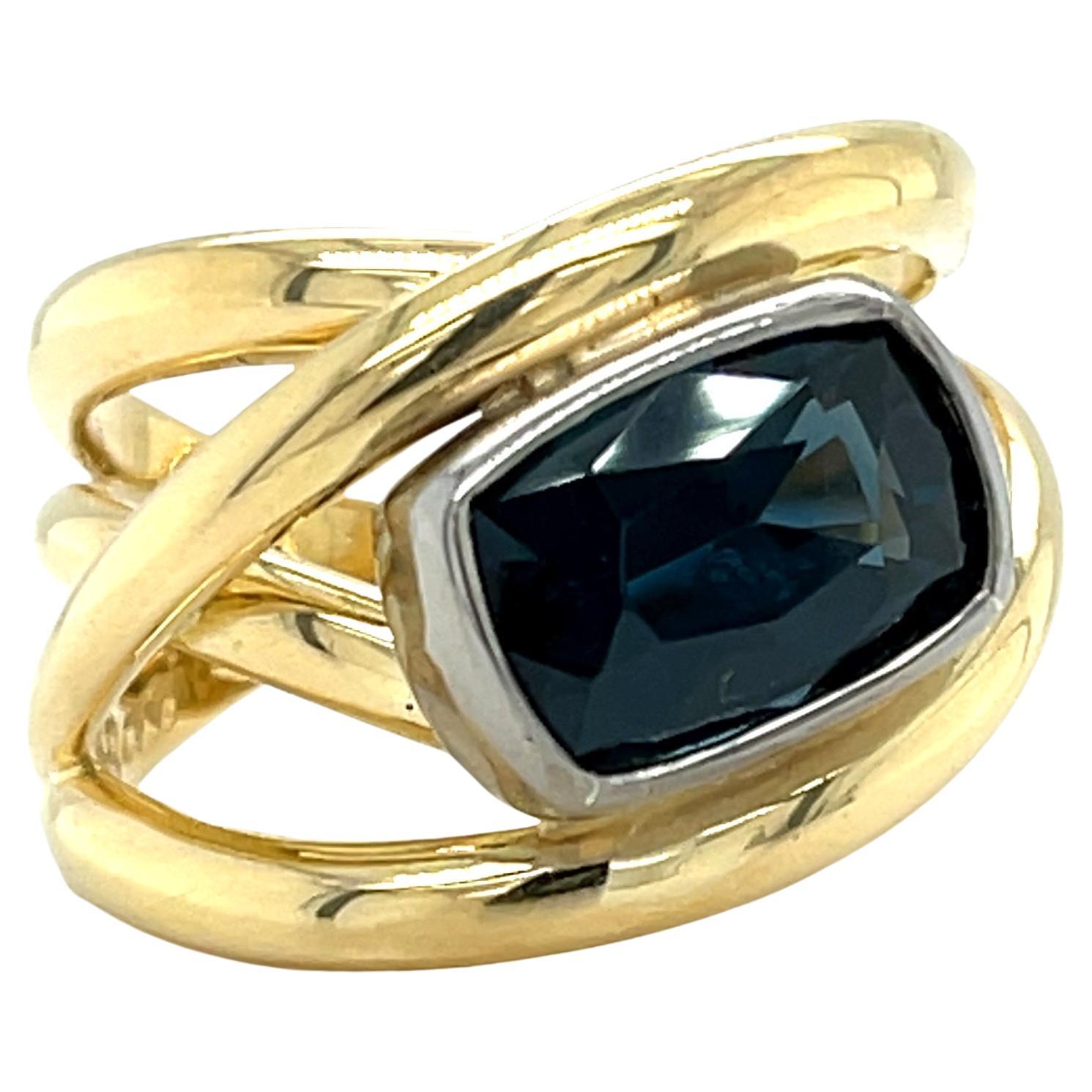4.07 Carat Blue Spinel and 18k Gold Ring   For Sale