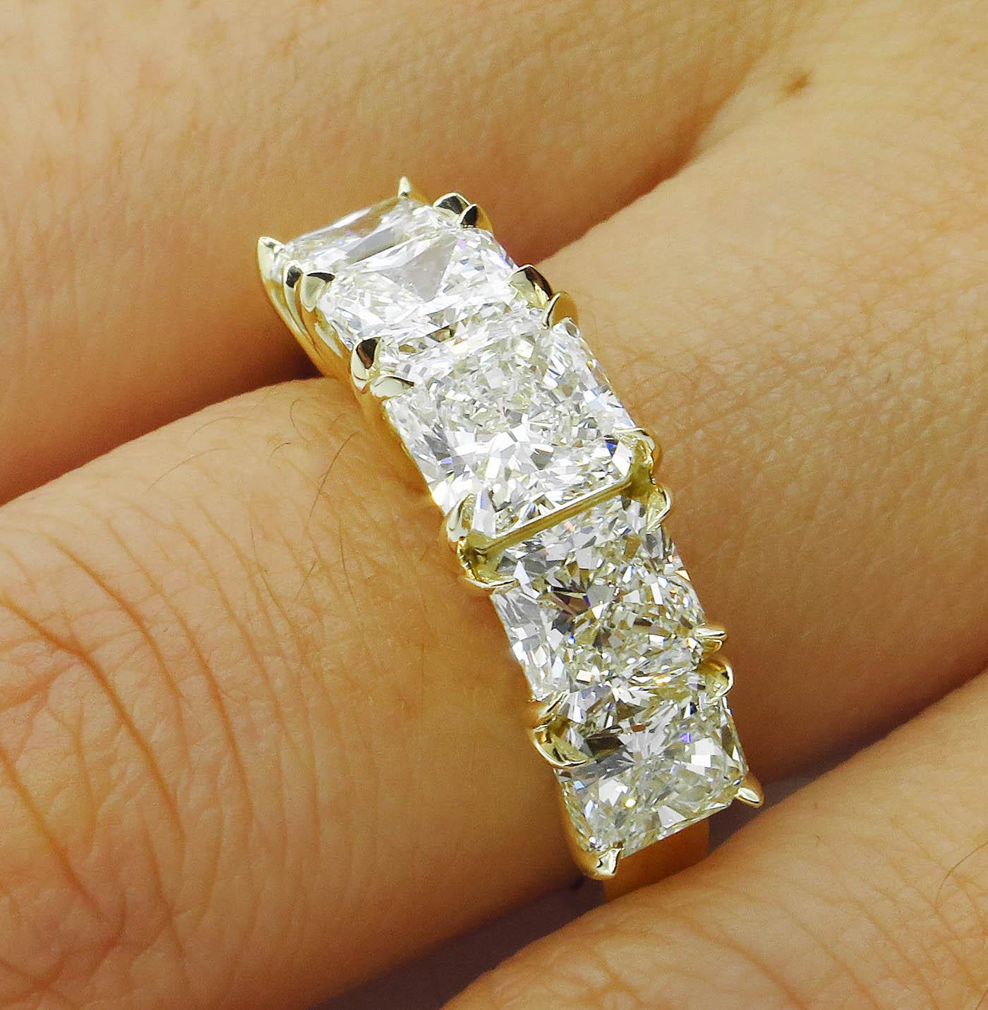 4.07 Carat Estate Vintage Radiant Diamond 5 stone Wedding Yellow Gold Ring 3