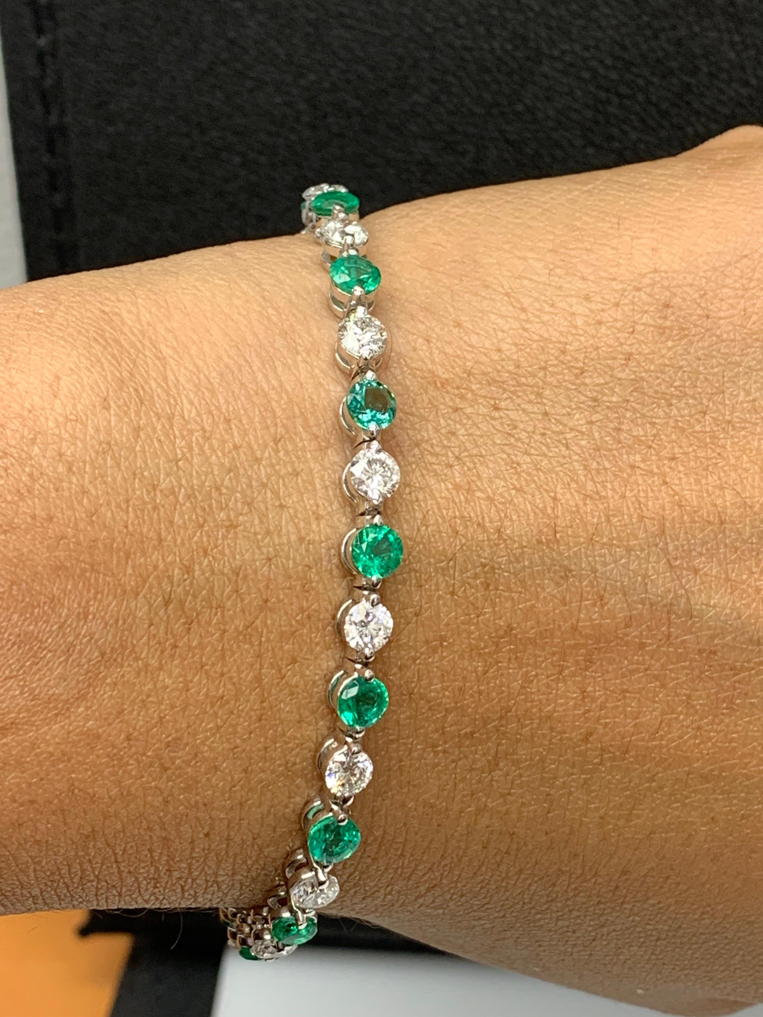 4.07 Carat Round Emerald and Diamond Bracelet in 14K White Gold For Sale 1