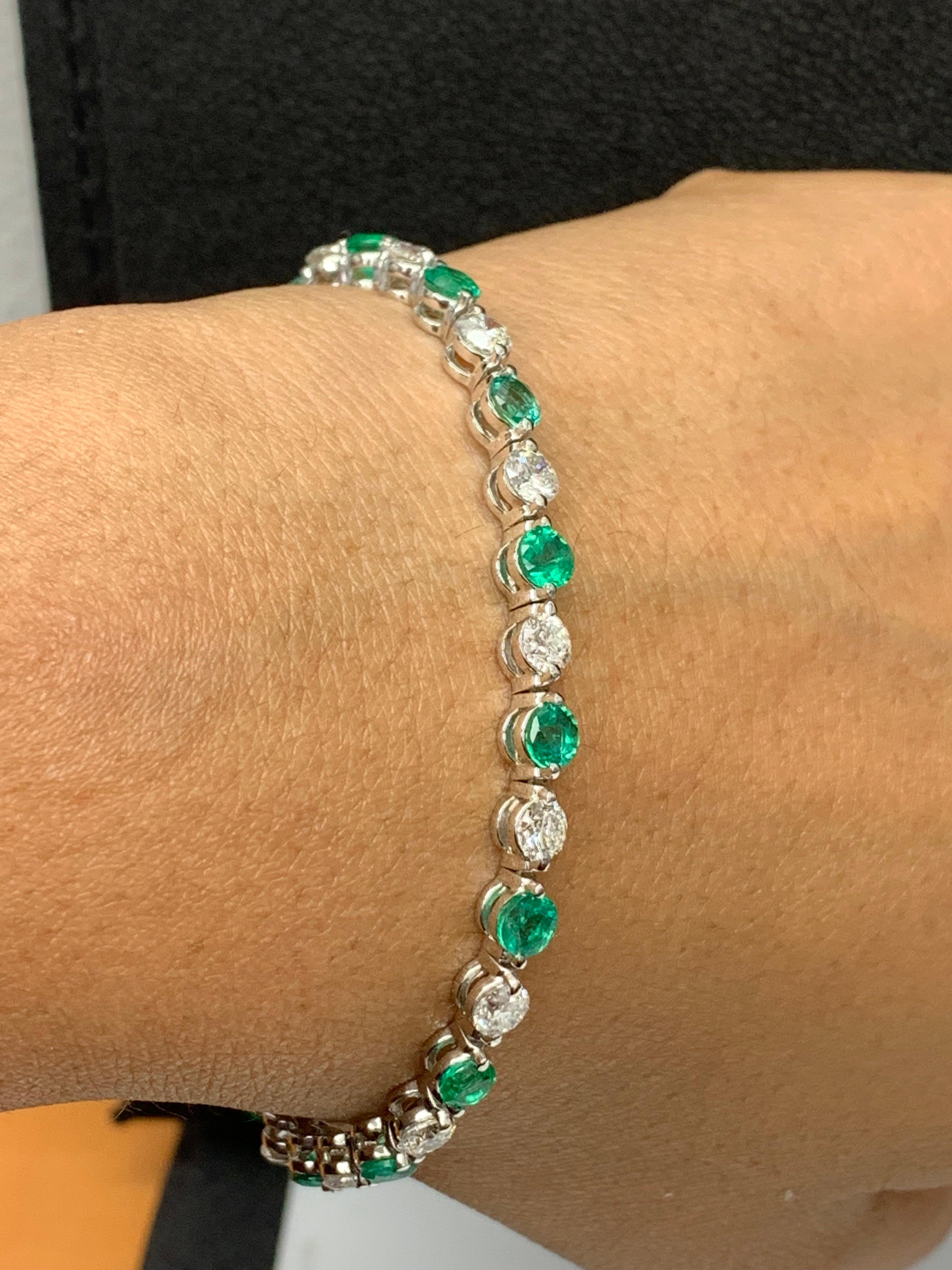 4.07 Carat Round Emerald and Diamond Bracelet in 14K White Gold For Sale 2