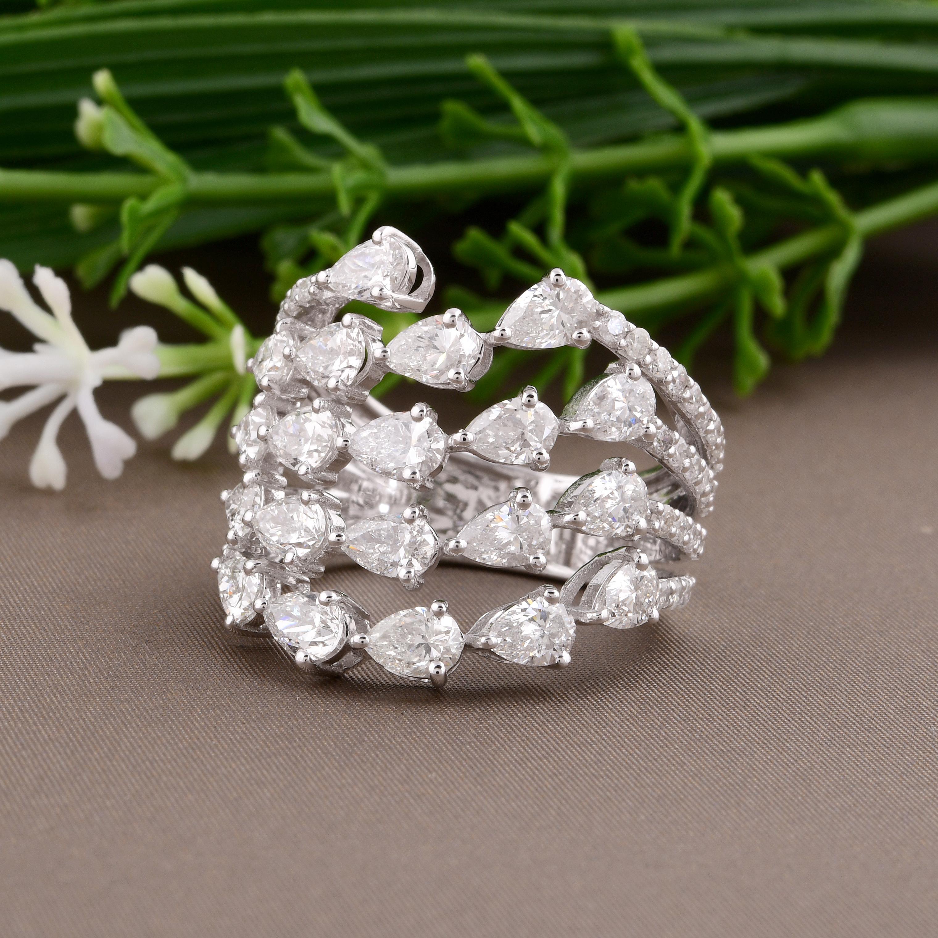 Moderne Bague cocktail en or blanc 18 carats avec diamants taille poire de 4,07 carats de pureté Si en vente