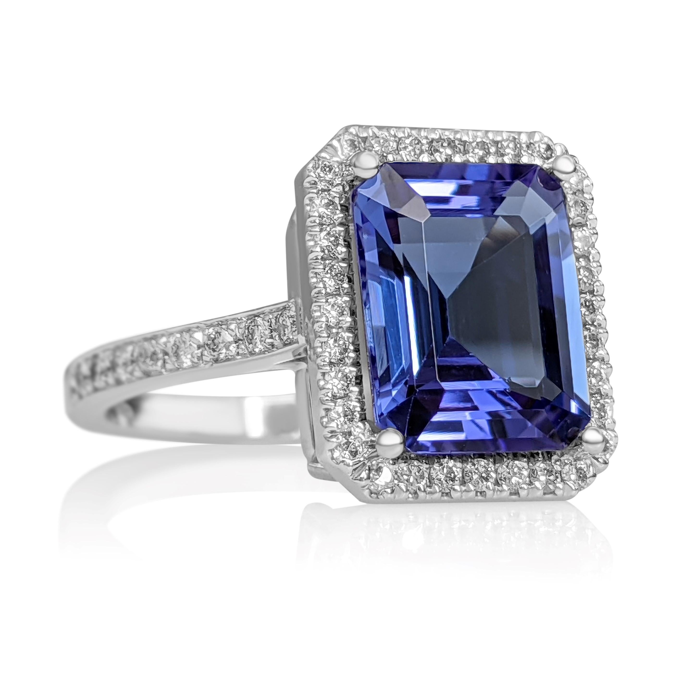 Women's NO RESERVE!  4.07ct Tanzanite & 0.50 Carat Diamonds, 14K White Gold Ring