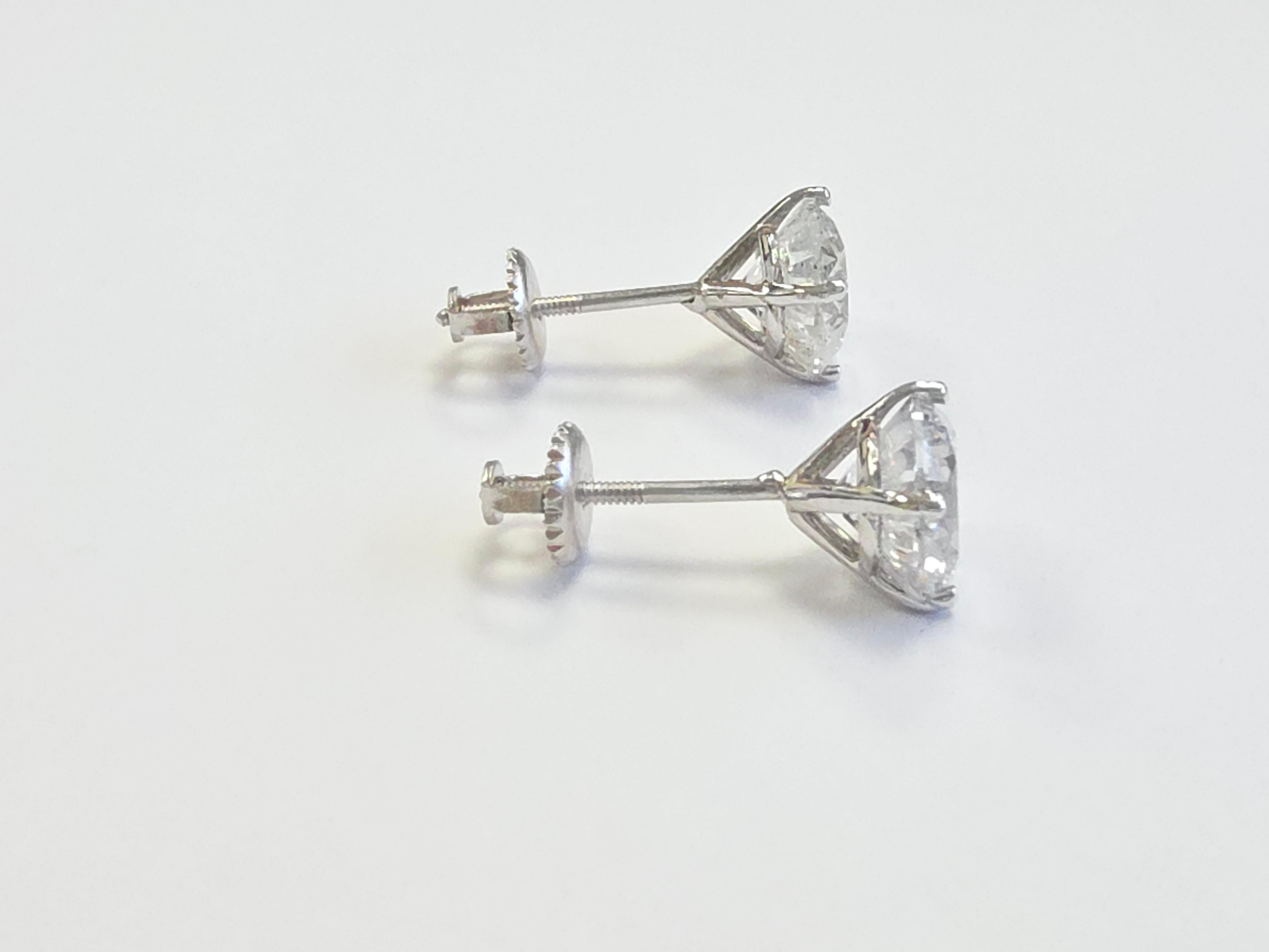 4.07 Carats Natural Diamond Round Shape Studs 14 Karat White Gold In New Condition For Sale In Great Neck Plaza, NY