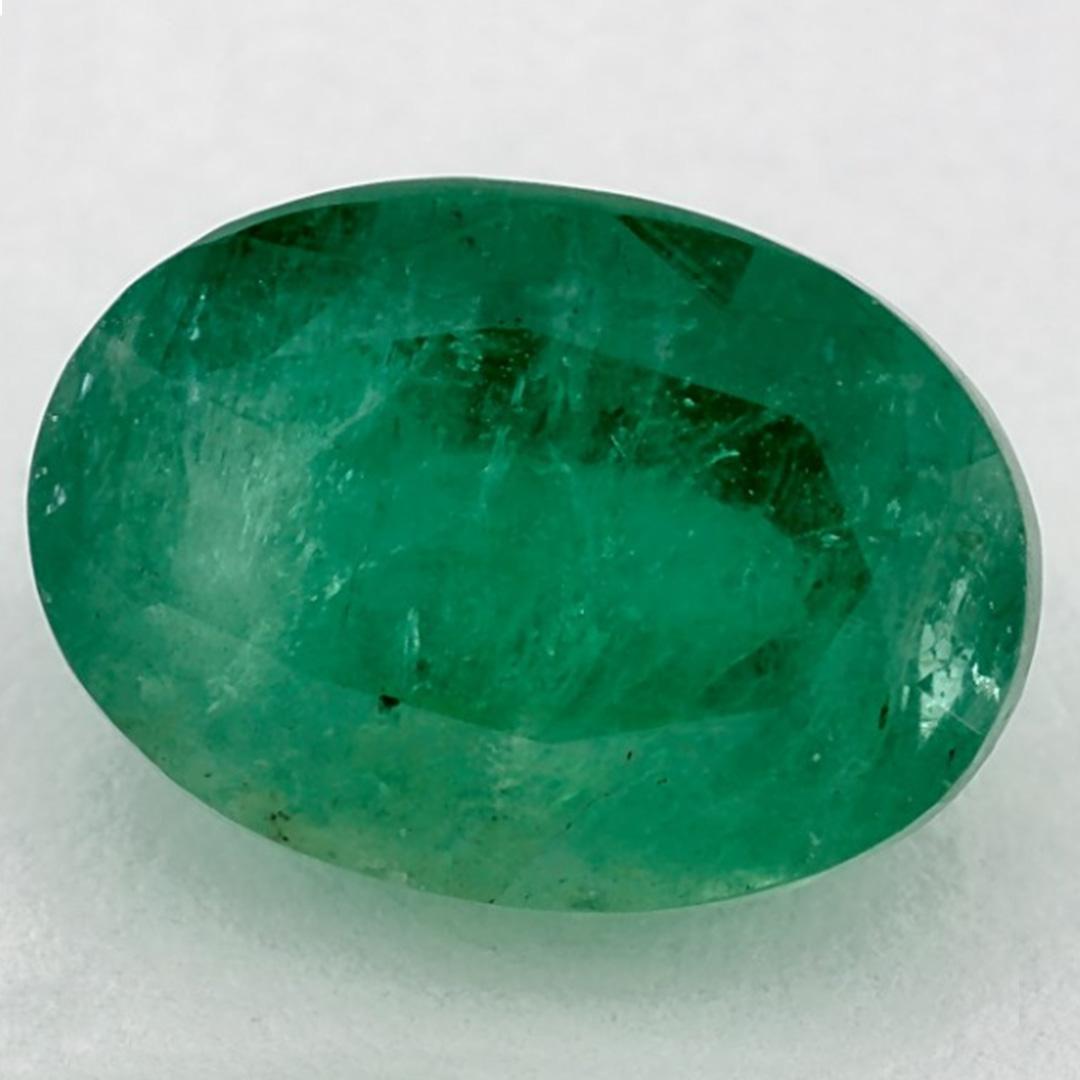 Con una vibrante tonalità di colore verde, la pietra natale di maggio è un simbolo della rinnovata crescita primaverile. 

Esplora la vivace collezione di smeraldi, rubini e zaffiri nel nostro negozio, disponibili come gemme sciolte e abbinabili