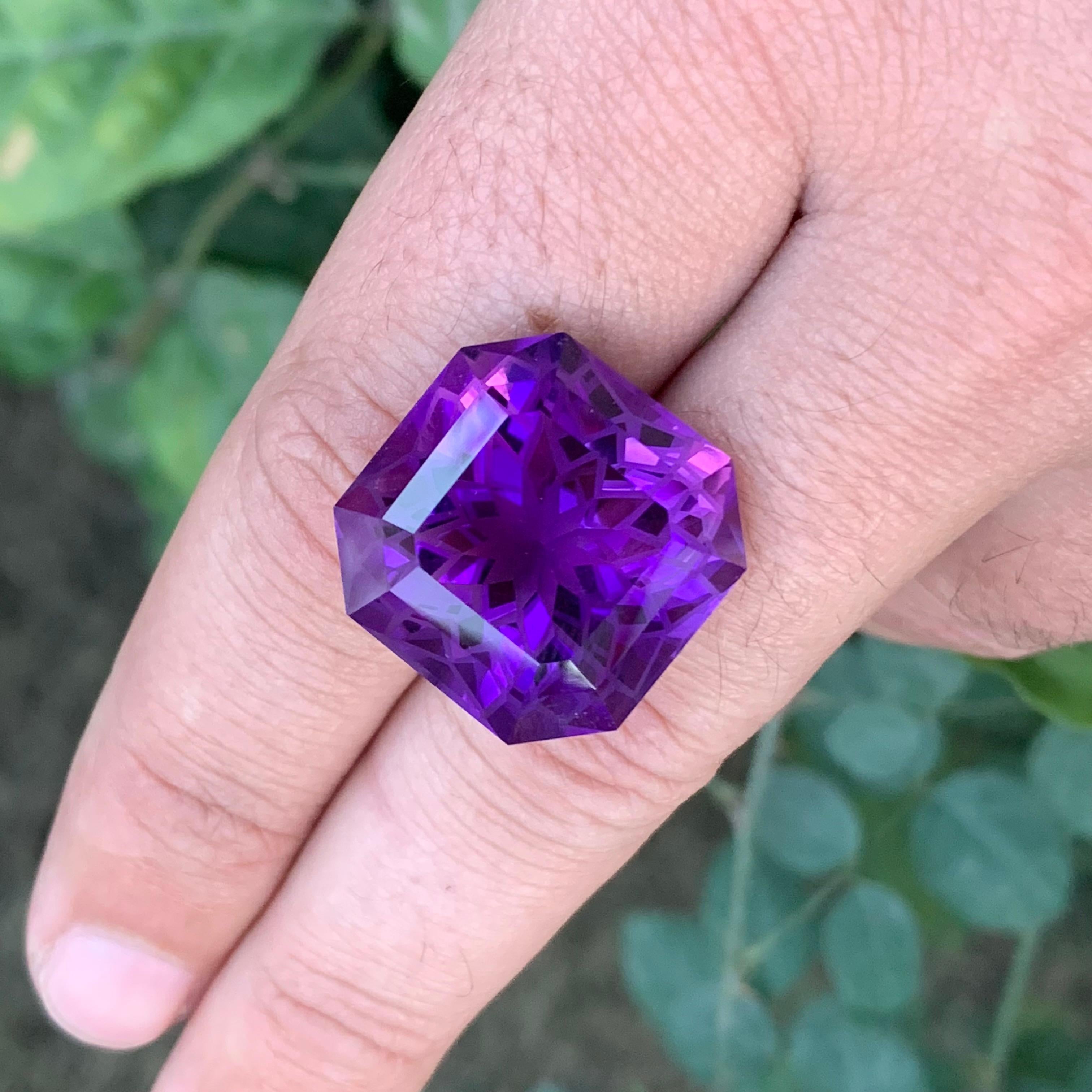 40.70 Carat Natural Loose Amethyst Square Shape Gemstone (Améthyste en vrac de forme carrée) en vente 4