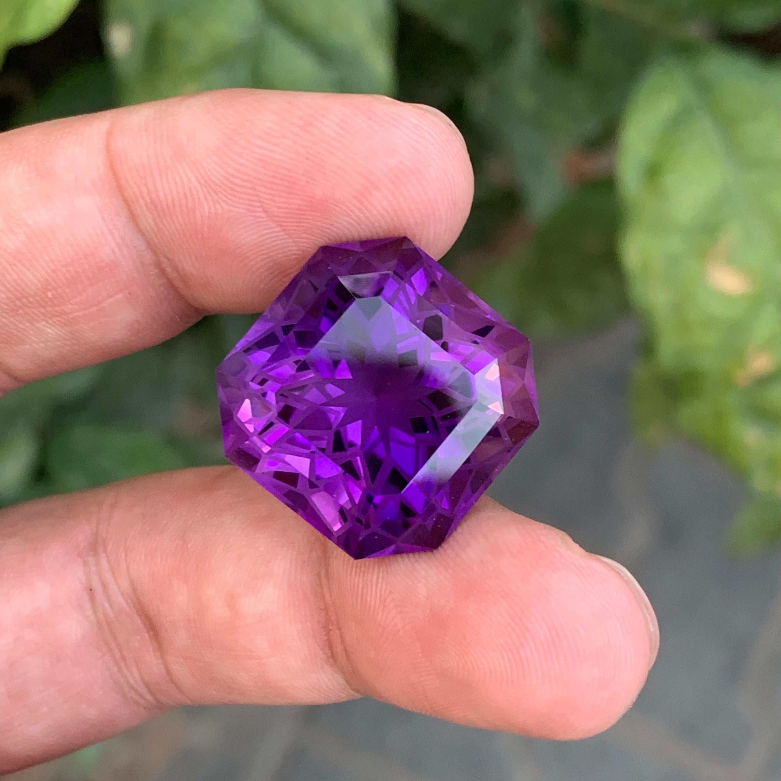 40.70 Carat Natural Loose Amethyst Square Shape Gemstone (Améthyste en vrac de forme carrée) en vente 8