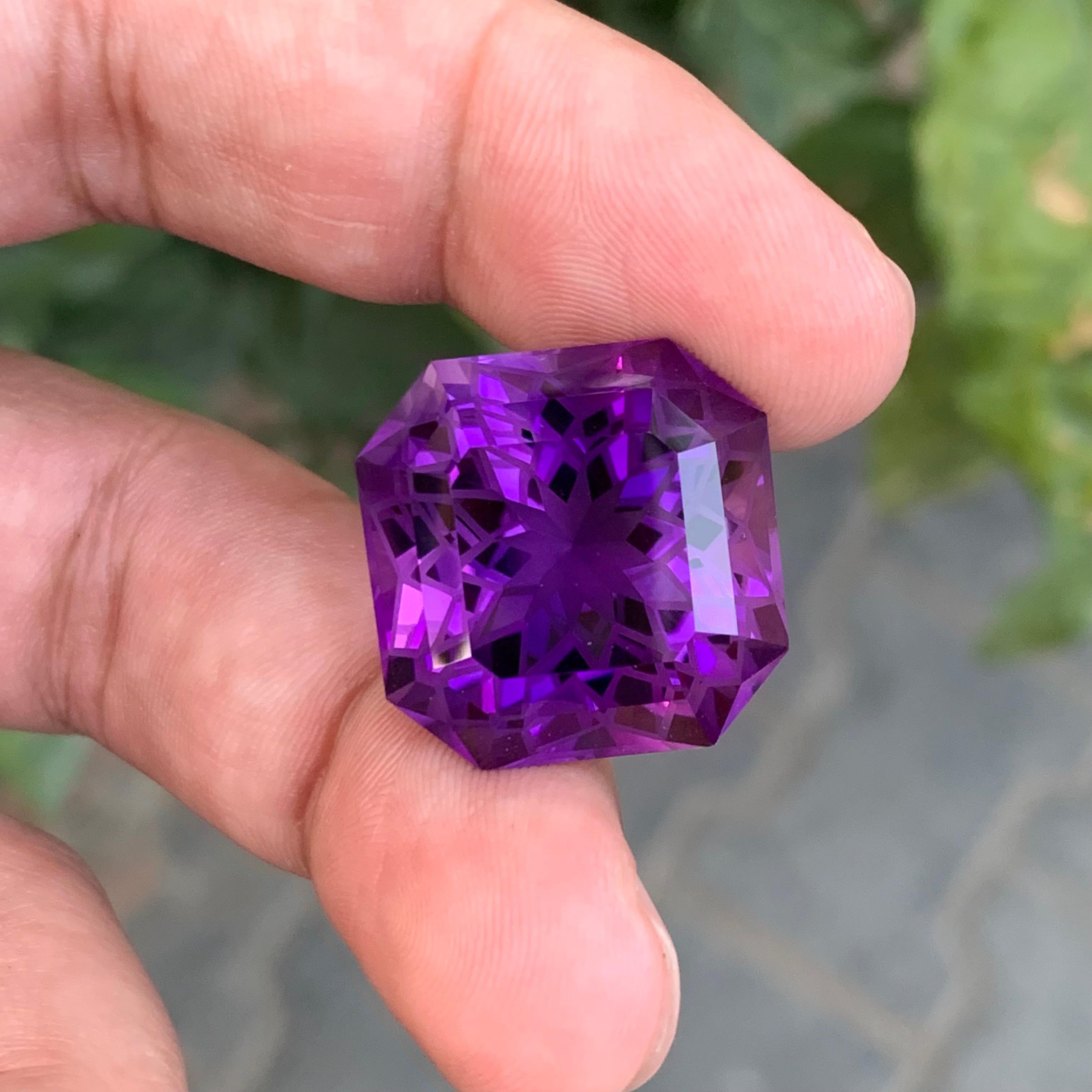 40.70 Carat Natural Loose Amethyst Square Shape Gemstone (Améthyste en vrac de forme carrée) en vente 9