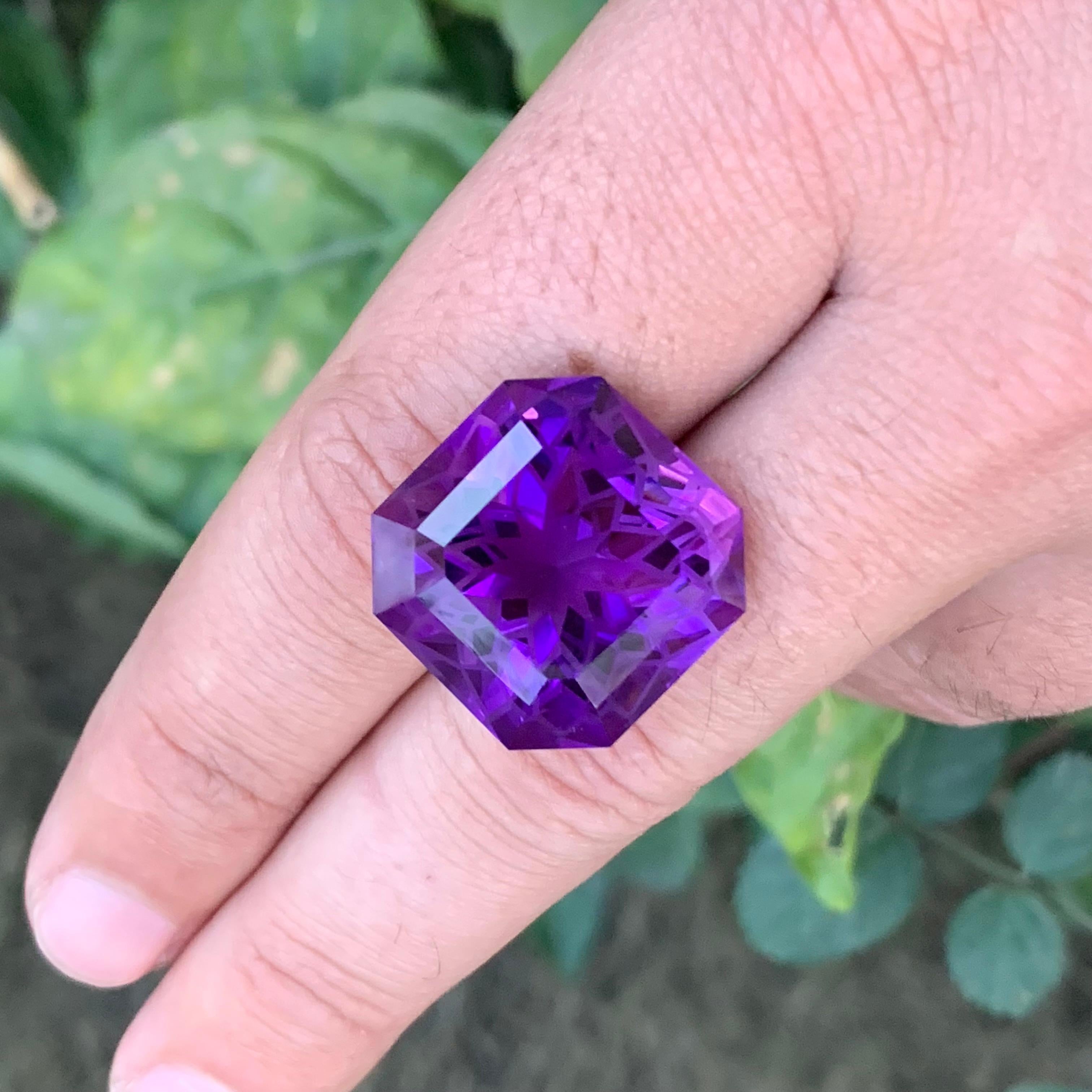 40.70 Carat Natural Loose Amethyst Square Shape Gemstone (Améthyste en vrac de forme carrée) en vente 1