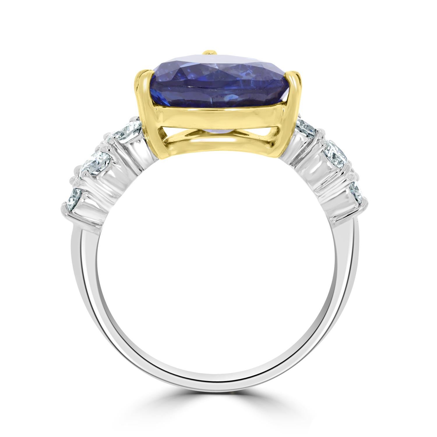 The platinum/18K is used to craft this fabulous ring gives it a fantastic shine that will last for generations. Flaunting a zesty sapphire in a pear cut, this radiant ring matches your vibrant personality with flair while the gorgeous mix diamonds