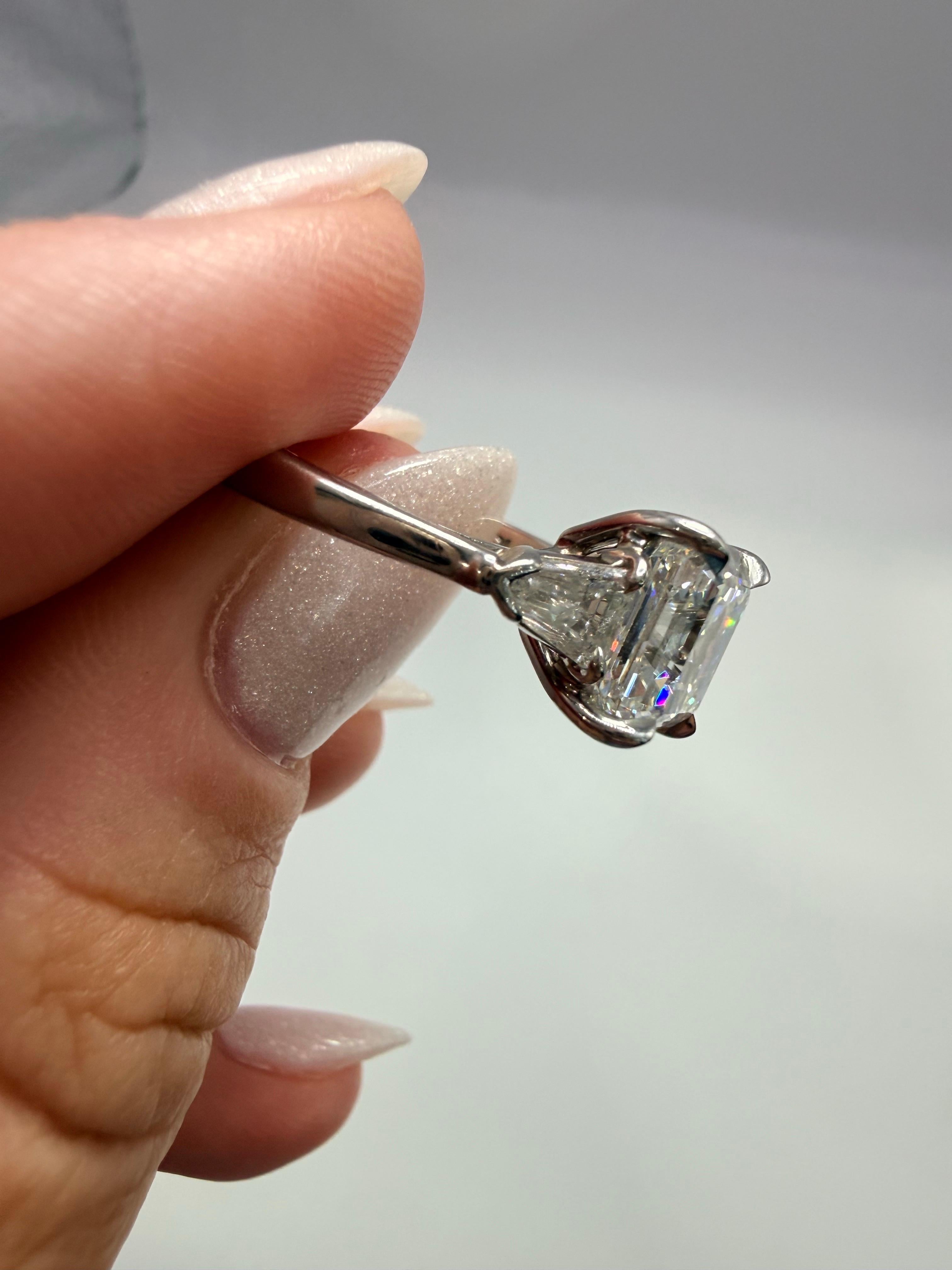 4,08 Karat Diamantring mit Asscher-Schliff aus Platin, GIA-zertifiziert für Damen oder Herren im Angebot