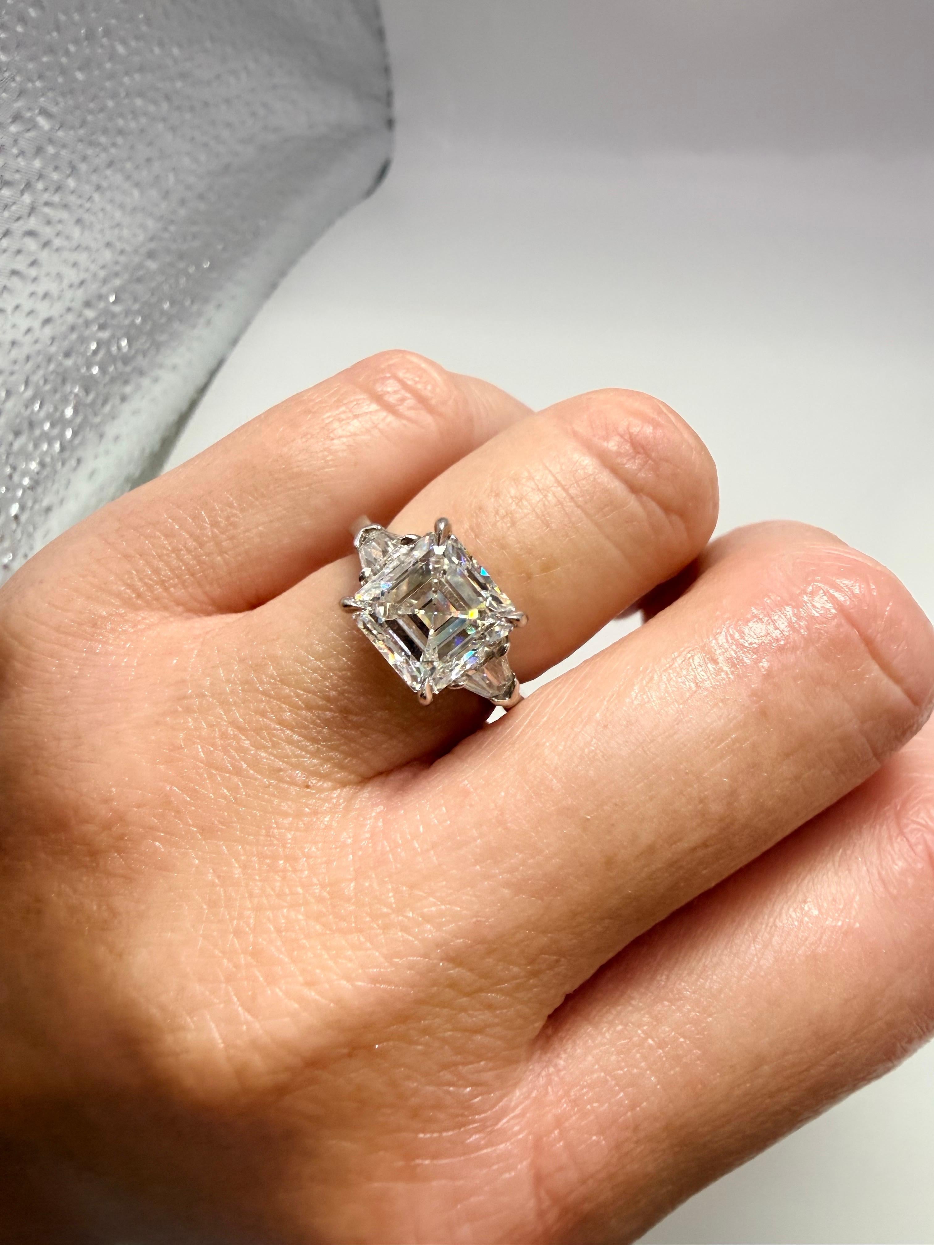 4,08 Karat Diamantring mit Asscher-Schliff aus Platin, GIA-zertifiziert im Angebot 1