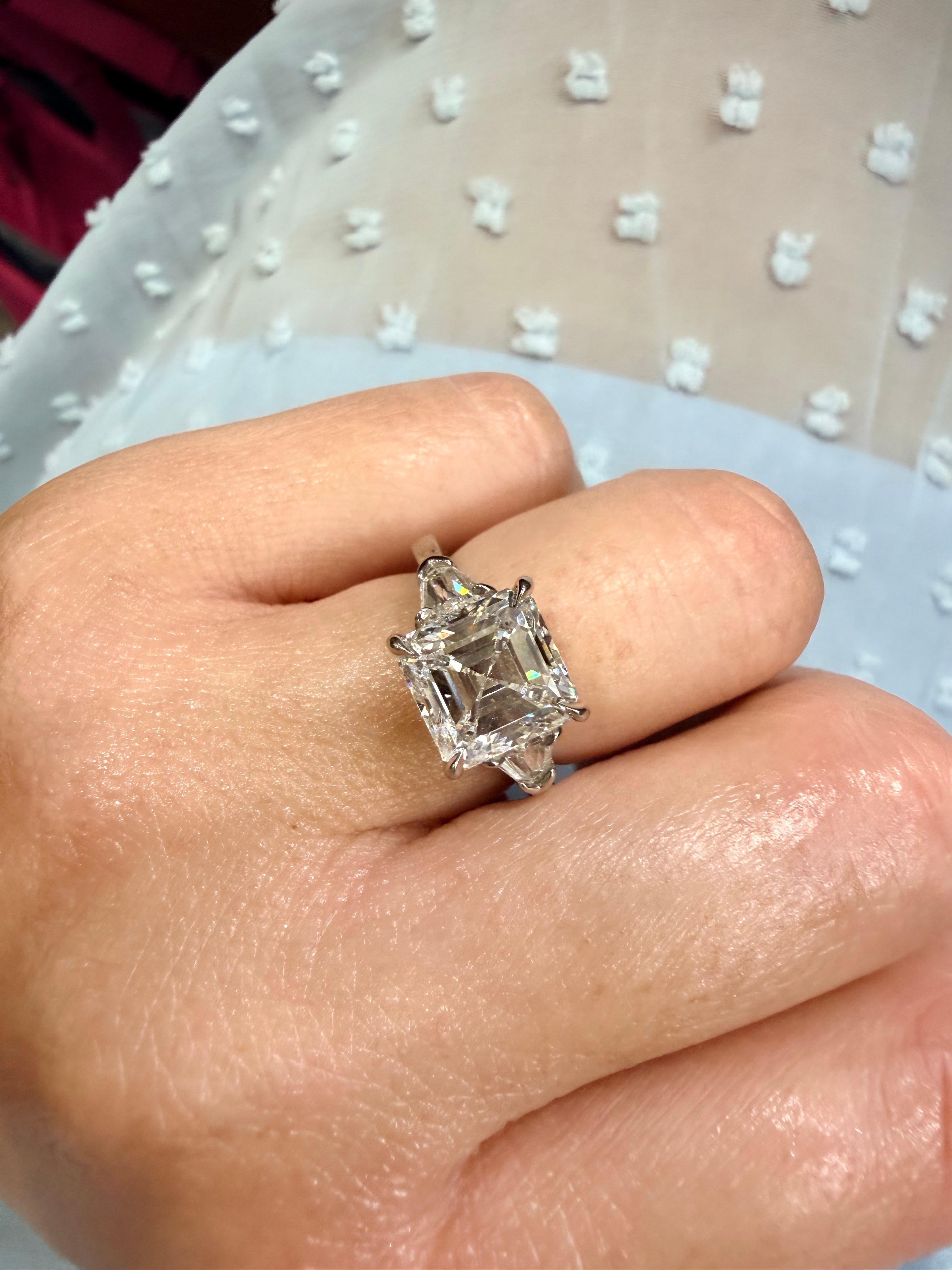 4,08 Karat Diamantring mit Asscher-Schliff aus Platin, GIA-zertifiziert im Angebot 2