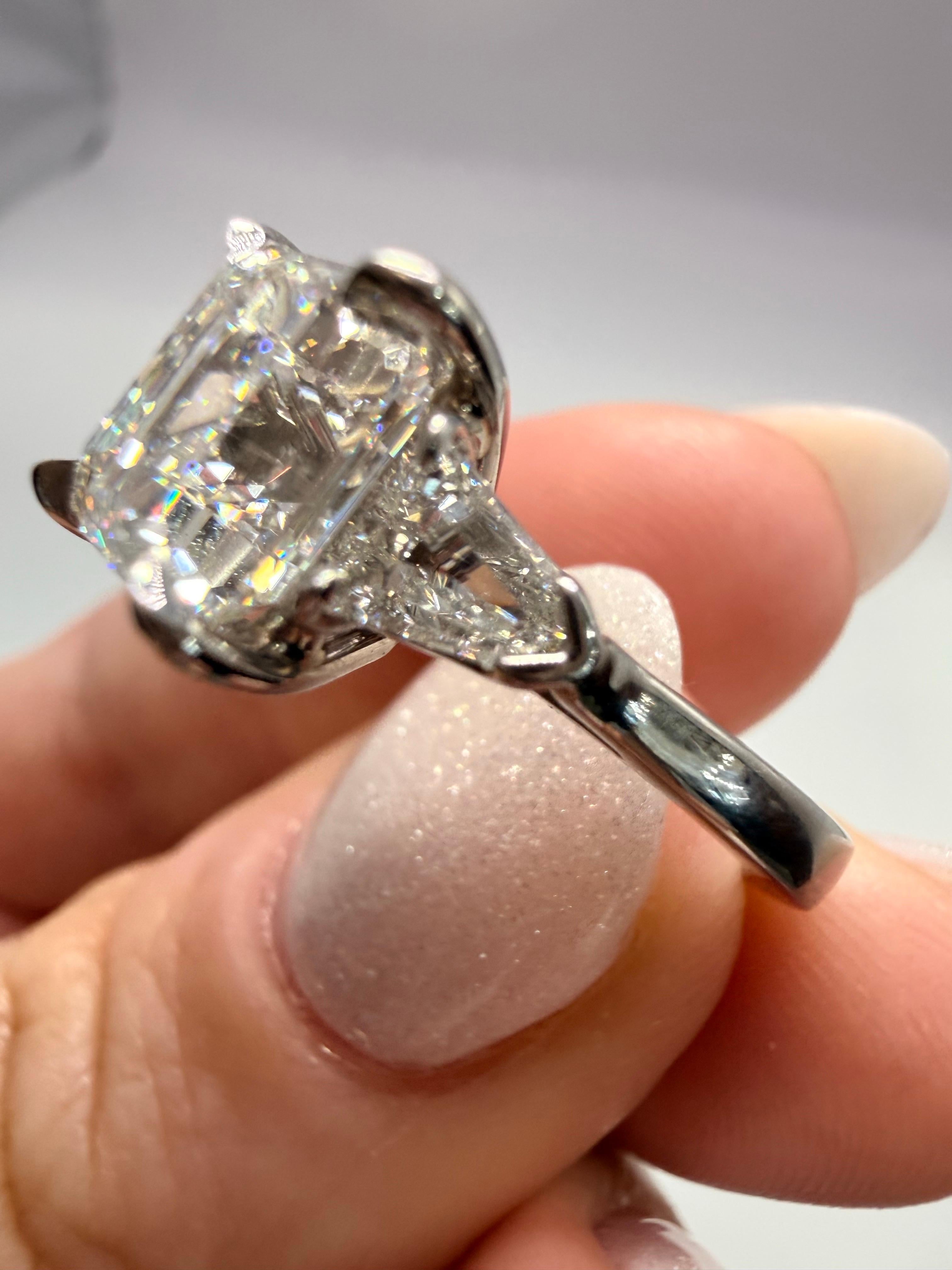 4,08 Karat Diamantring mit Asscher-Schliff aus Platin, GIA-zertifiziert im Angebot 5