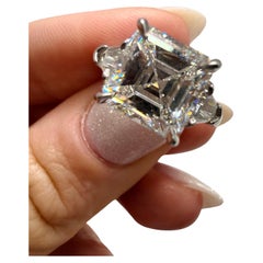 Bague en platine ornée d
un diamant Asscher de 4,08 carats certifié GIA