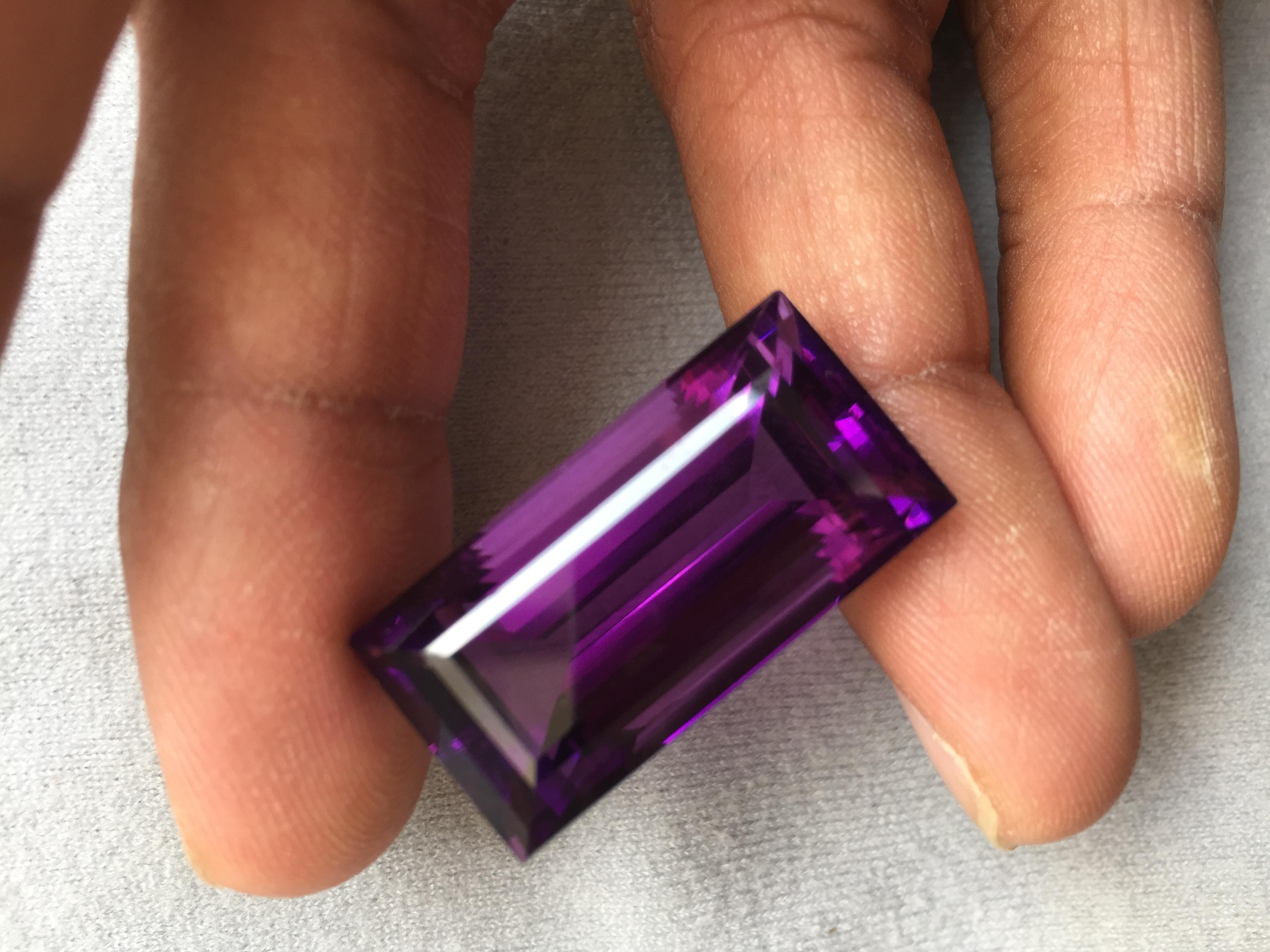40.8 Carats Natural Amethyst Baguette Cut Stone Brazilian Reddish Purple Gem For Sale 2