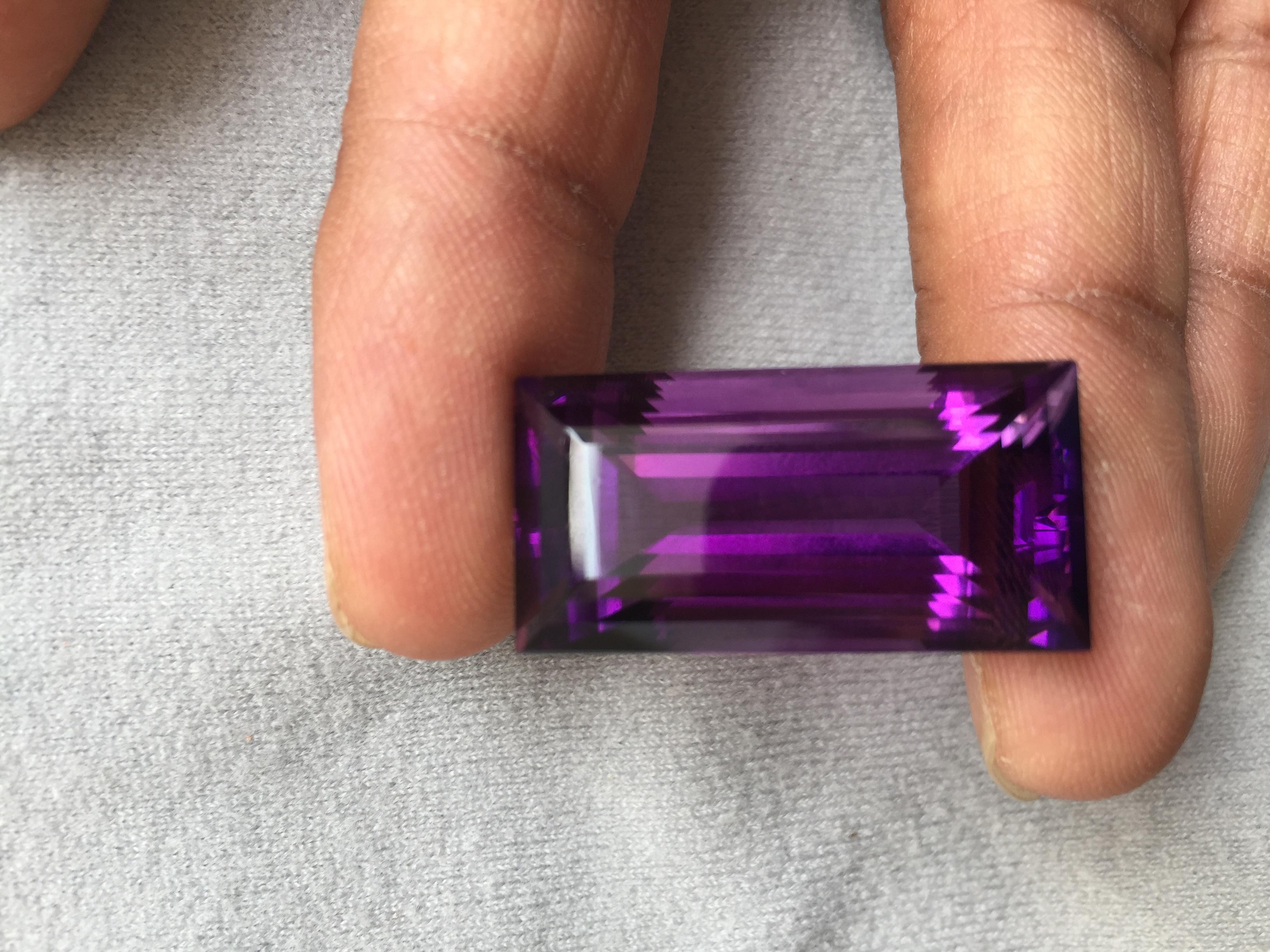 40.8 Carats Natural Amethyst Baguette Cut Stone Brazilian Reddish Purple Gem For Sale 1