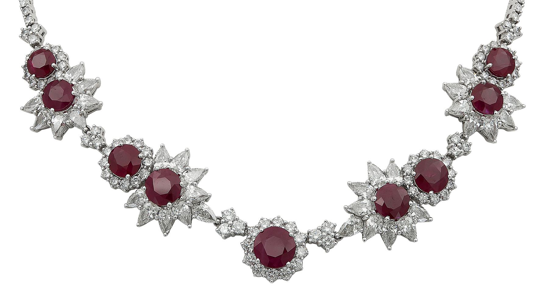 Halskette mit 40,89 Karat rundem Rubin und Diamant-Halo im Zustand „Neu“ im Angebot in New York, NY