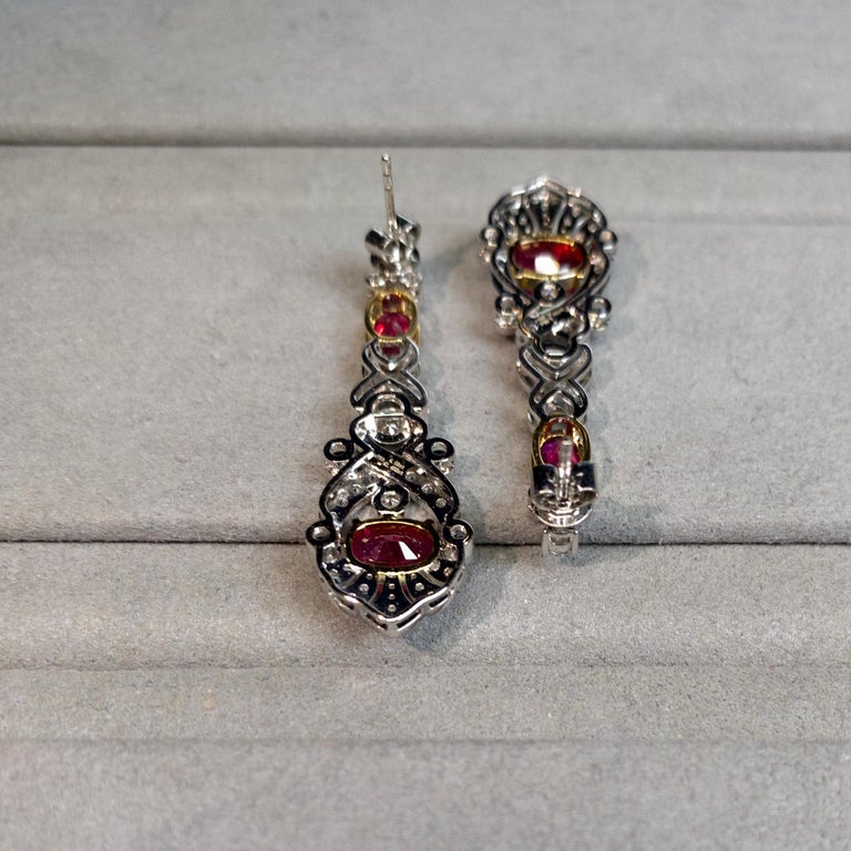 Brilliant Cut Burmese unheated Ruby Pigeon Blood Color And Diamond Earring In 18k Gold For Sale