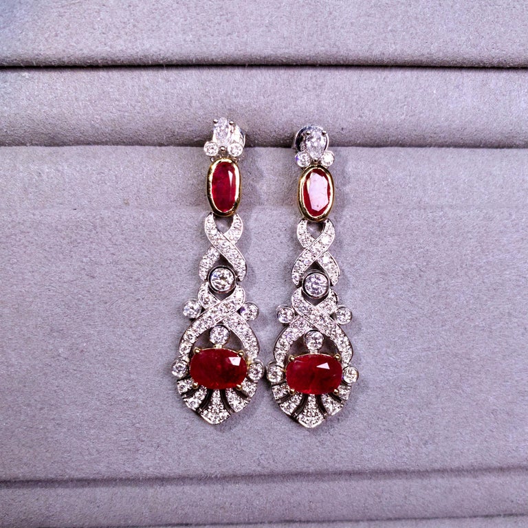 Burmese unheated Ruby Pigeon Blood Color And Diamond Earring In 18k Gold In New Condition For Sale In Melbourne, AU