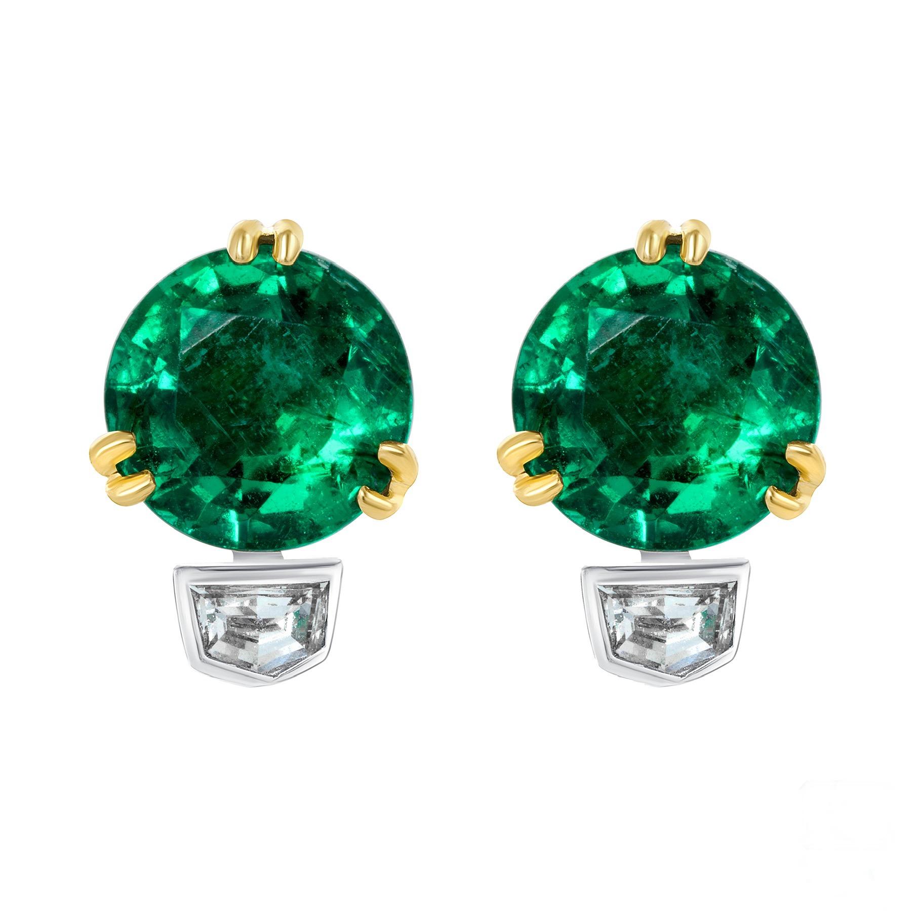 Modern 4.08ct round Emerald earrings. GIA certified. For Sale
