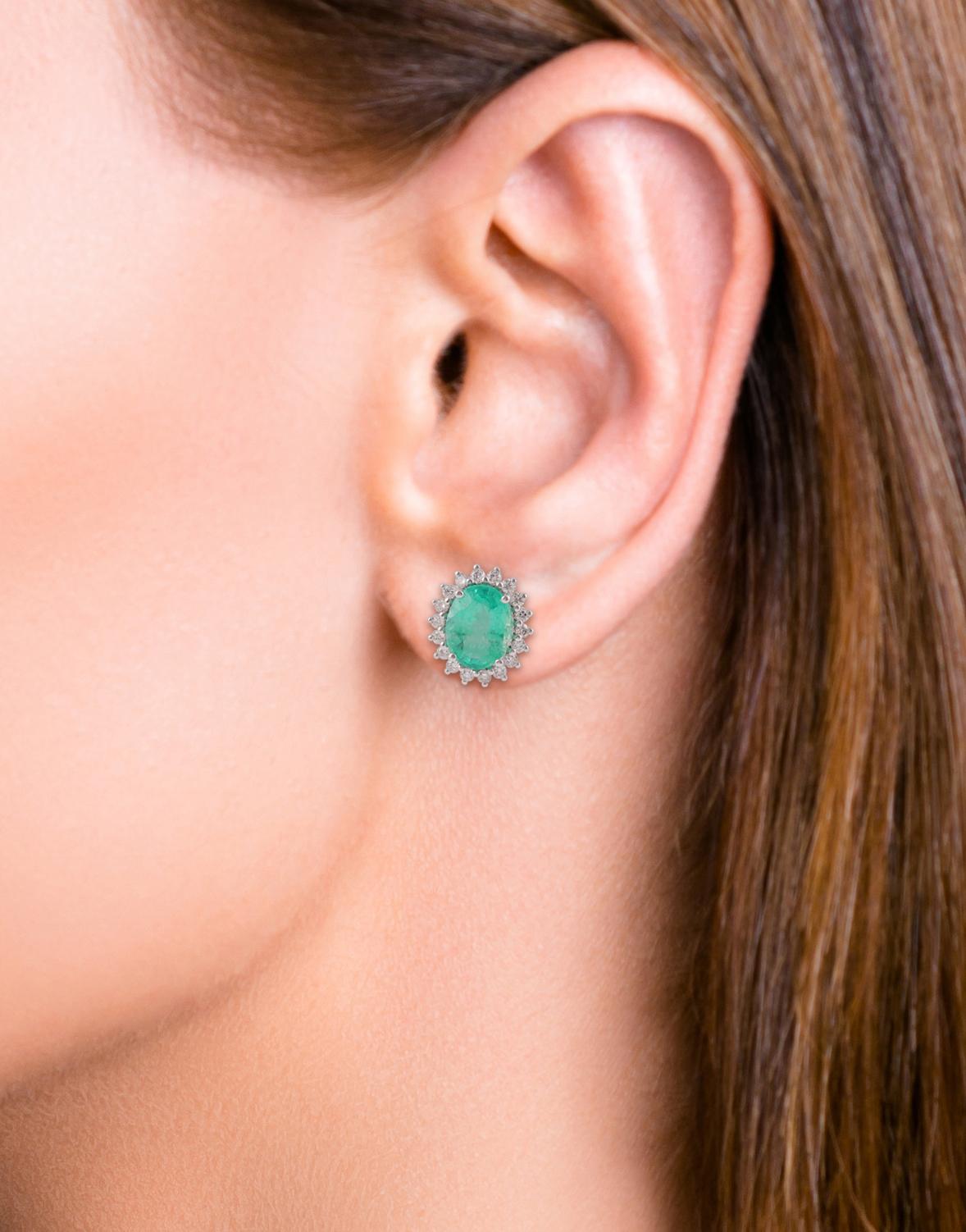 Oval Cut 4.09 Carat Clear Zambian Emerald & Diamond Cluster Earring in 18K White gold For Sale