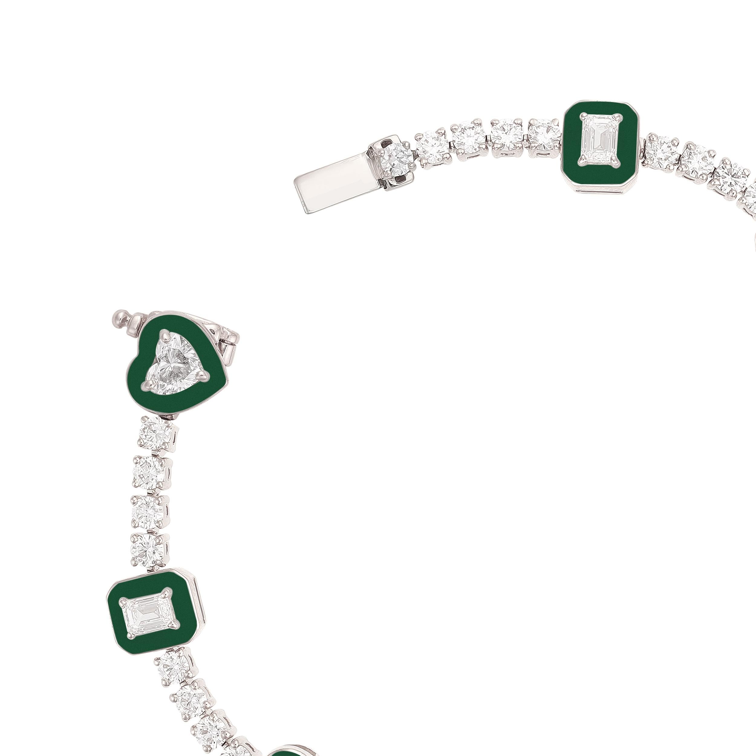 Mix Shape 0,25 Karat Herzen und 0,15 Karat Smaragdschliff Armband in Kombination mit 0,05 Runden. Insgesamt 4,09 Diamanten Karat Gewicht. Hergestellt aus 13,93 Gramm 18K Gold.

Erhältlich in jeder der typischen Kamyen-Farben. Wir bei KAMYEN