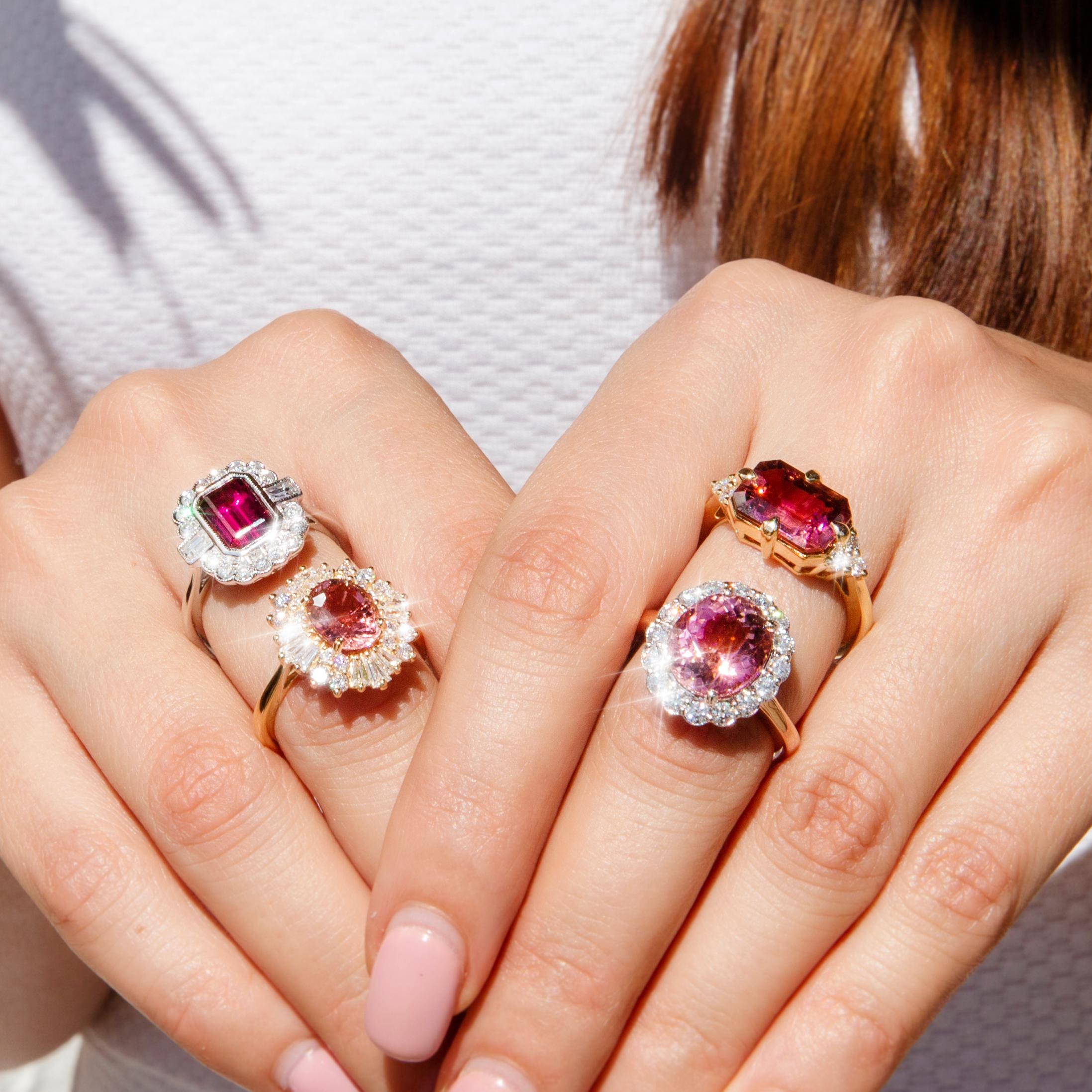 Zeitgenössischer Ring aus 18 Karat Gelbgold mit 4,09 Karat rosa Turmalin und Diamant 7