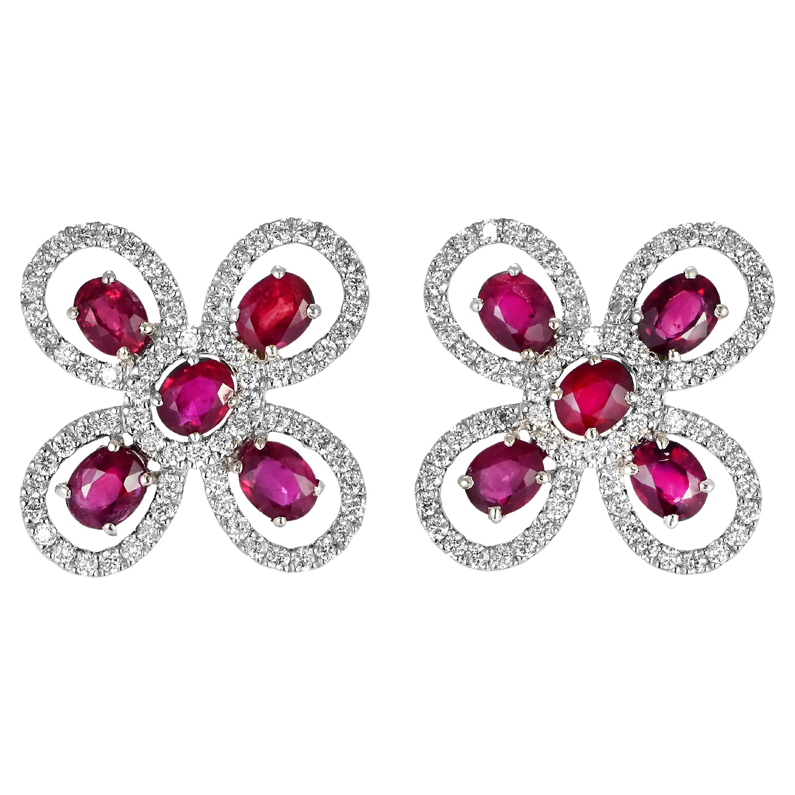 Pendientes de rubíes naturales y diamantes de 4,09 quilates en platino
