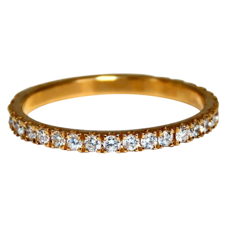 Anello a fascia con diamante tondo naturale da 0,40 ct. 14 carati, con perline e fascia piatta Pave in vendita