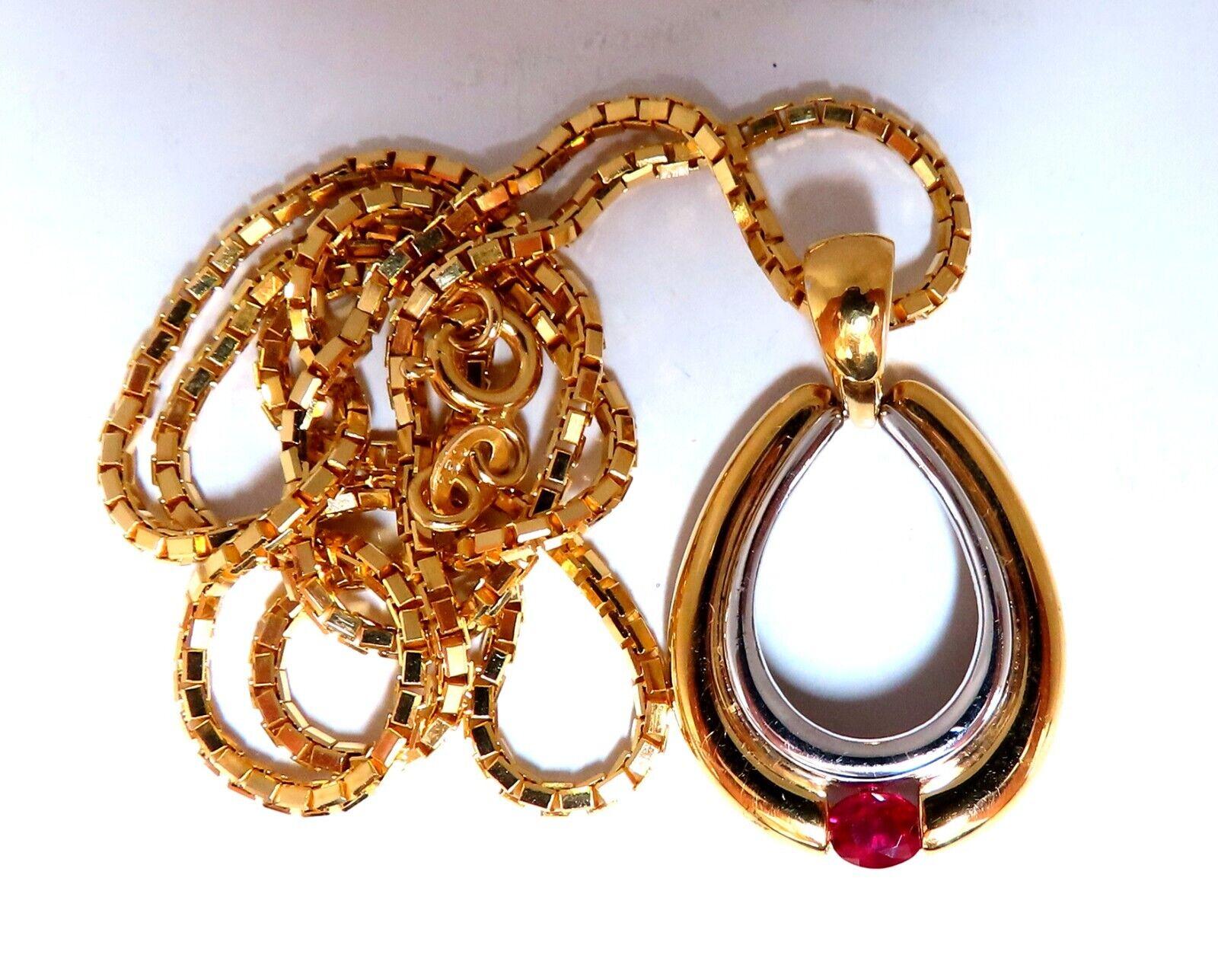 Collier de chaussures de cheval en or 18 carats avec rubis naturel de 0,40 carat Unisexe en vente