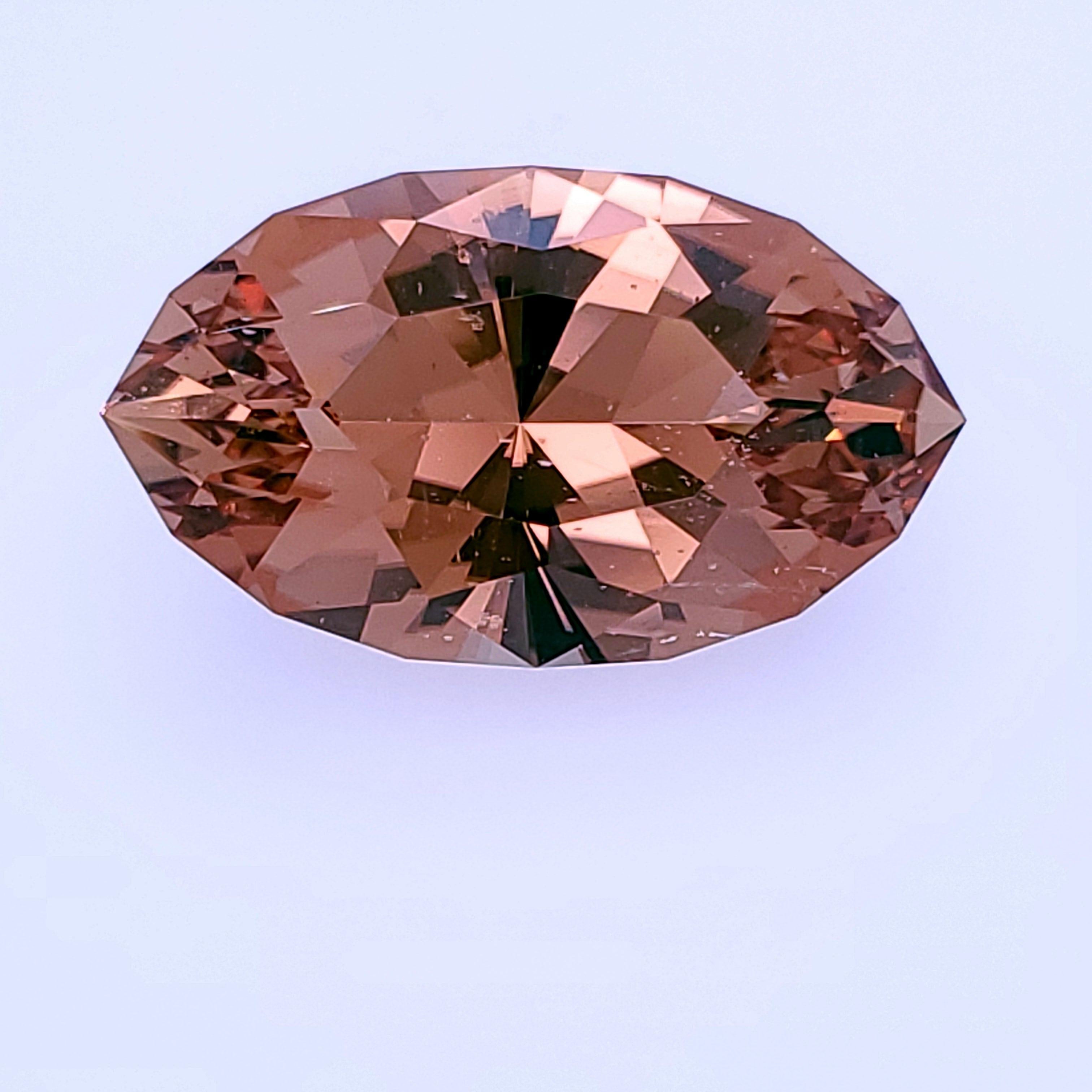 Taglio marquise 40+ct Topazio ucraino naturale da arancione a arancione fumé, dal colore mutevole! in vendita