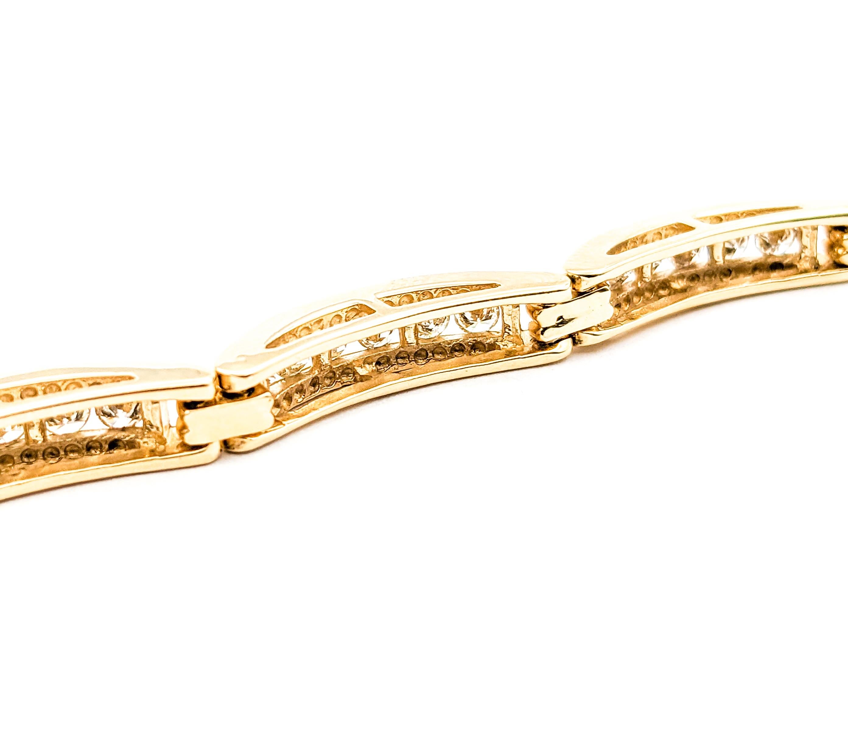 4.0ctw Diamond Tennis Bracelet In Yellow Gold

This tennis bracelet, exquisitely crafted in 14kt yellow gold, is adorned with 4.0 carats of diamonds. The diamonds, featuring SI-I clarity and a near colorless white hue, offer exceptional sparkle and