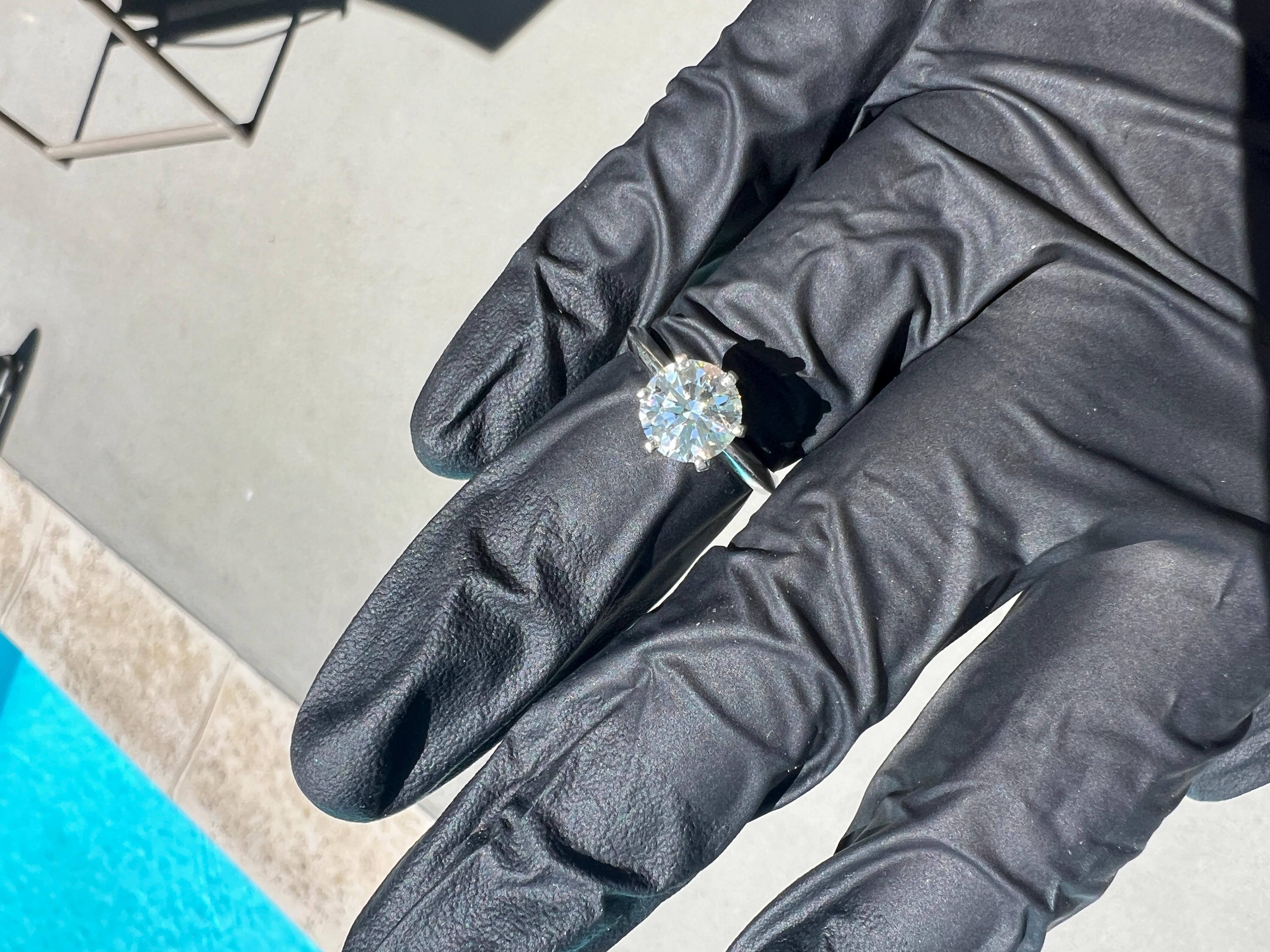 $40k MSRP Tiffany & Co 1.78  I/VS2 Round Diamond Plat Engagement Ring Size 5.25 For Sale 2
