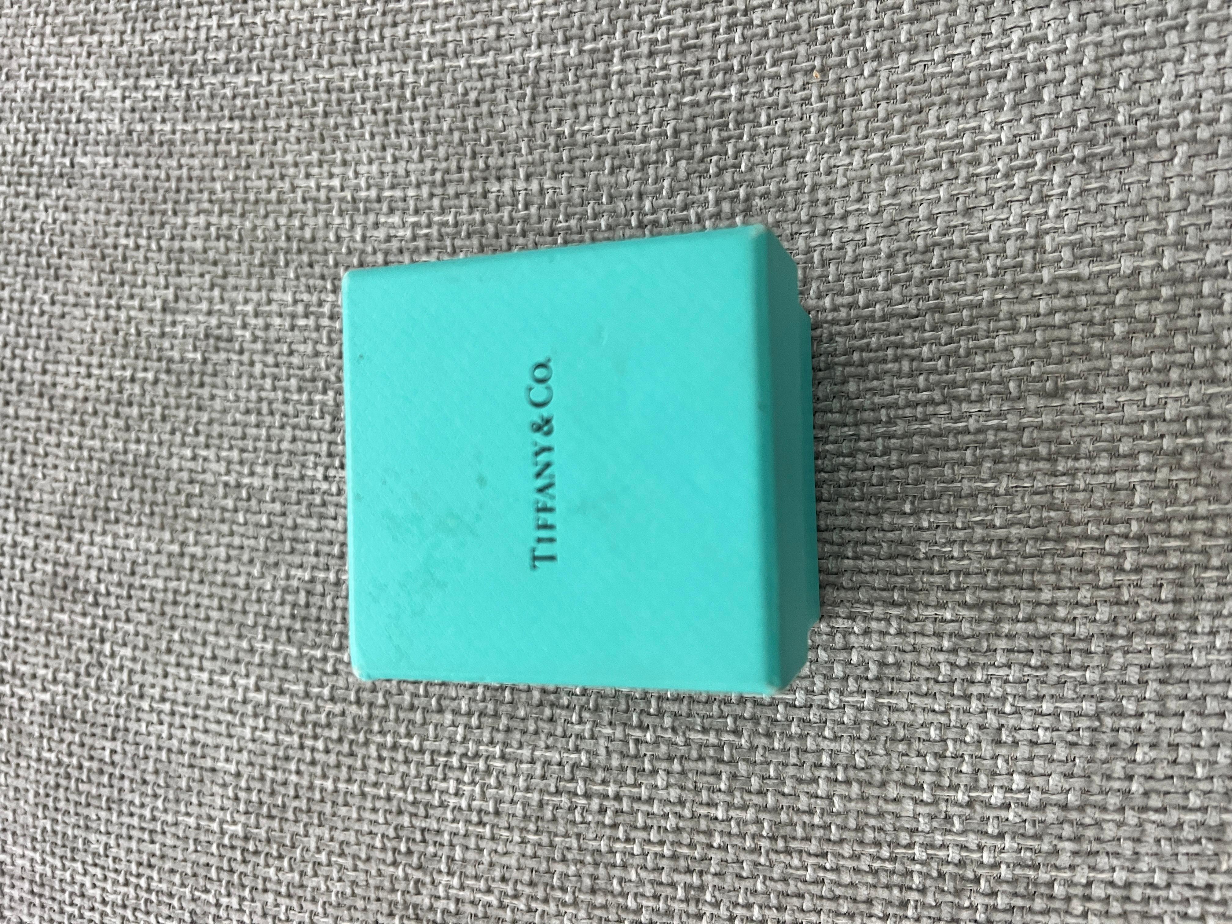 $40k MSRP Tiffany & Co 1.78  I/VS2 Round Diamond Plat Engagement Ring Size 5.25 For Sale 4